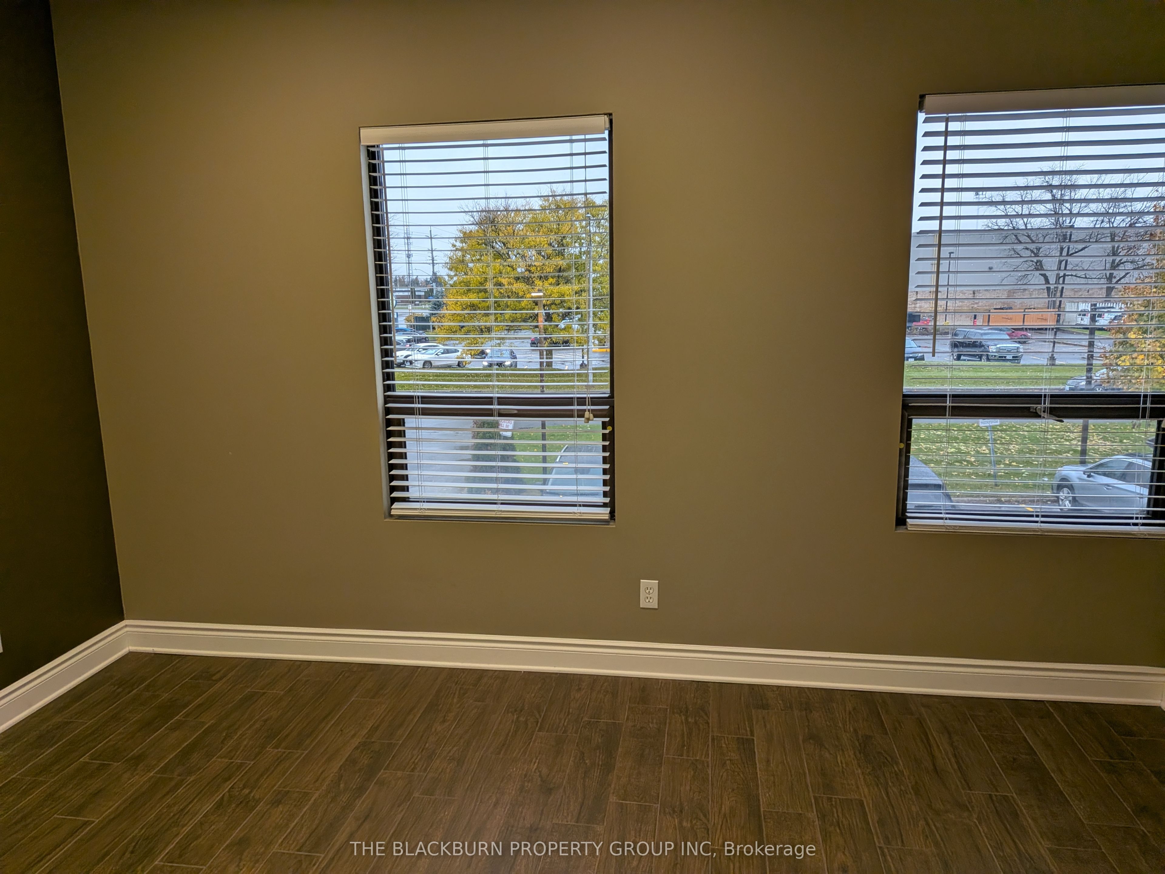 Additional image 3 of 212-1900 Merivale Road, Ottawa, ON, K2G 4N4