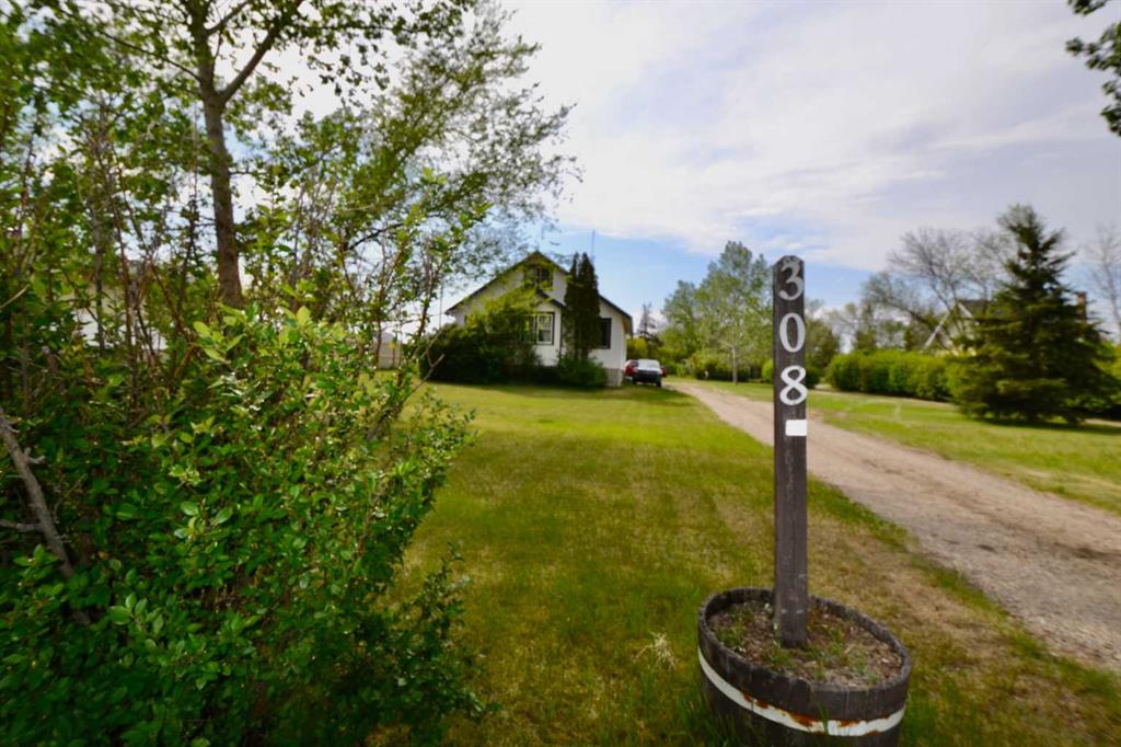 308 Walsh Avenue, Acme, AB, T0M0A0