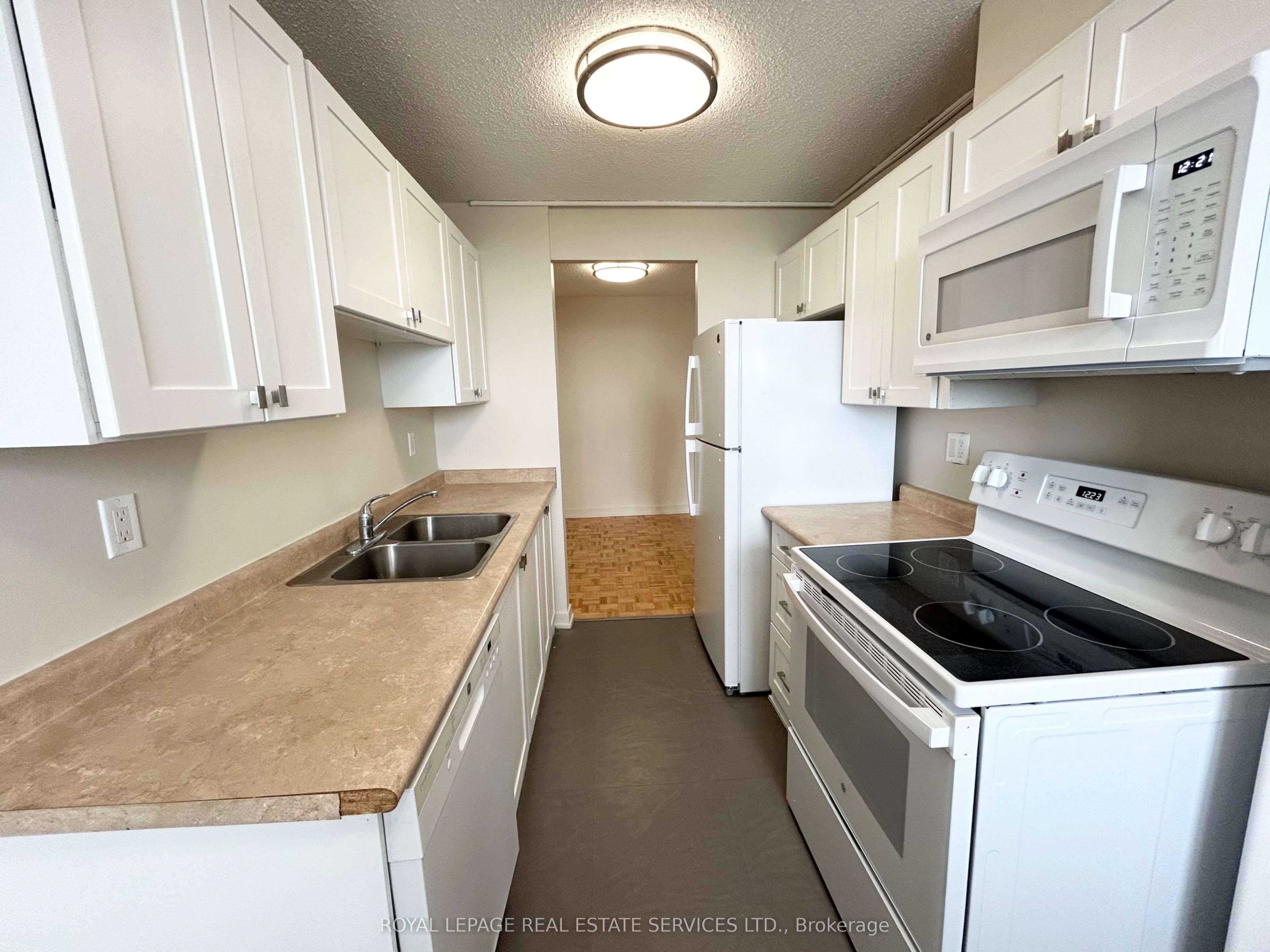 1104-16 Cedarwoods Crescent, Kitchener, ON, N2C 2L4 photo 5