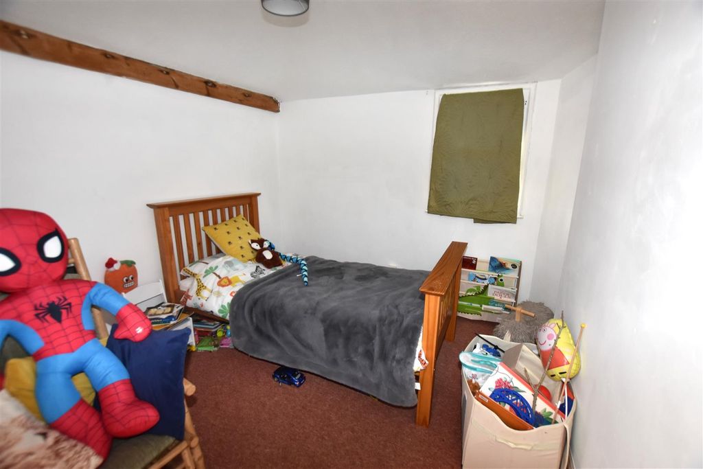 Additional image 4 of 4 bed flat for saleFore Street, Redruth TR15