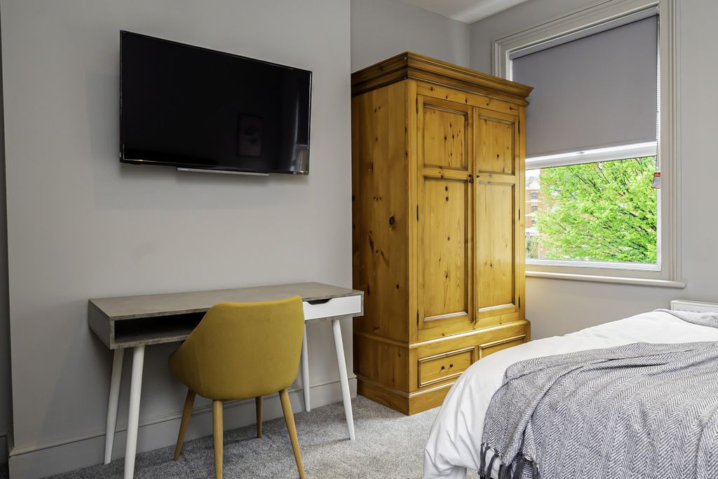 Additional image 18 of 9 bed semi-detached house for saleHoward Street, Reading RG1