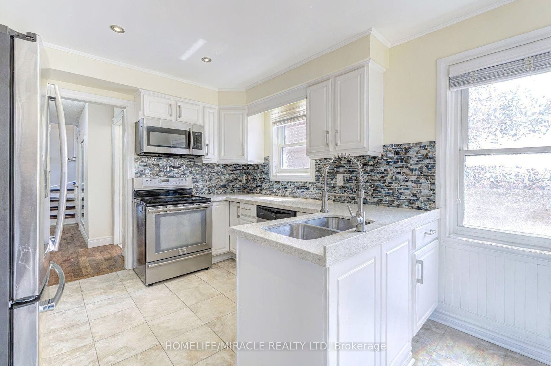 Additional image 4 of 45 Sunley Crescent, Brampton, ON, L6Y 5B8