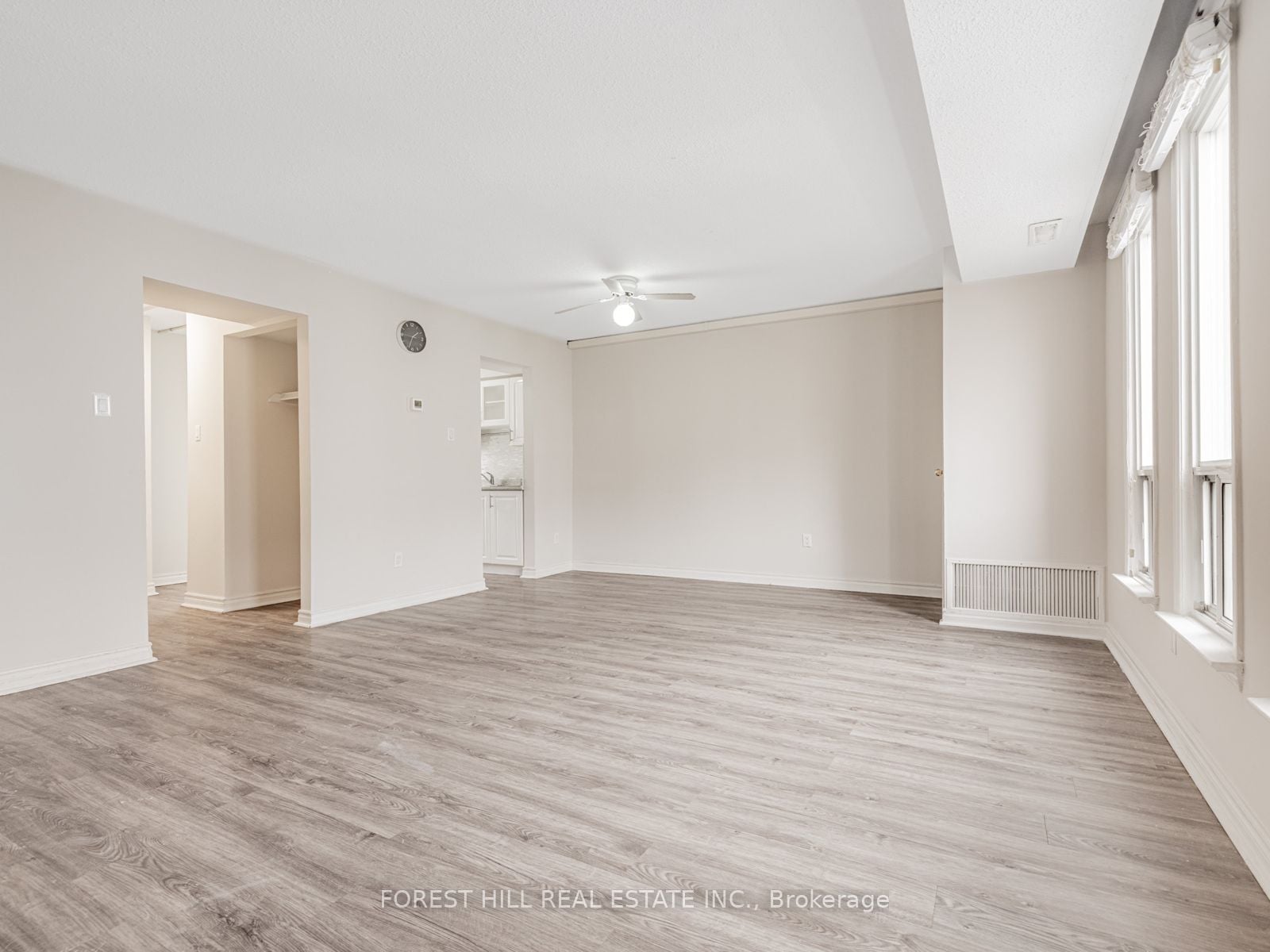 25-16 Rexdale Boulevard, Toronto, ON, M9W 5Z3 photo 2