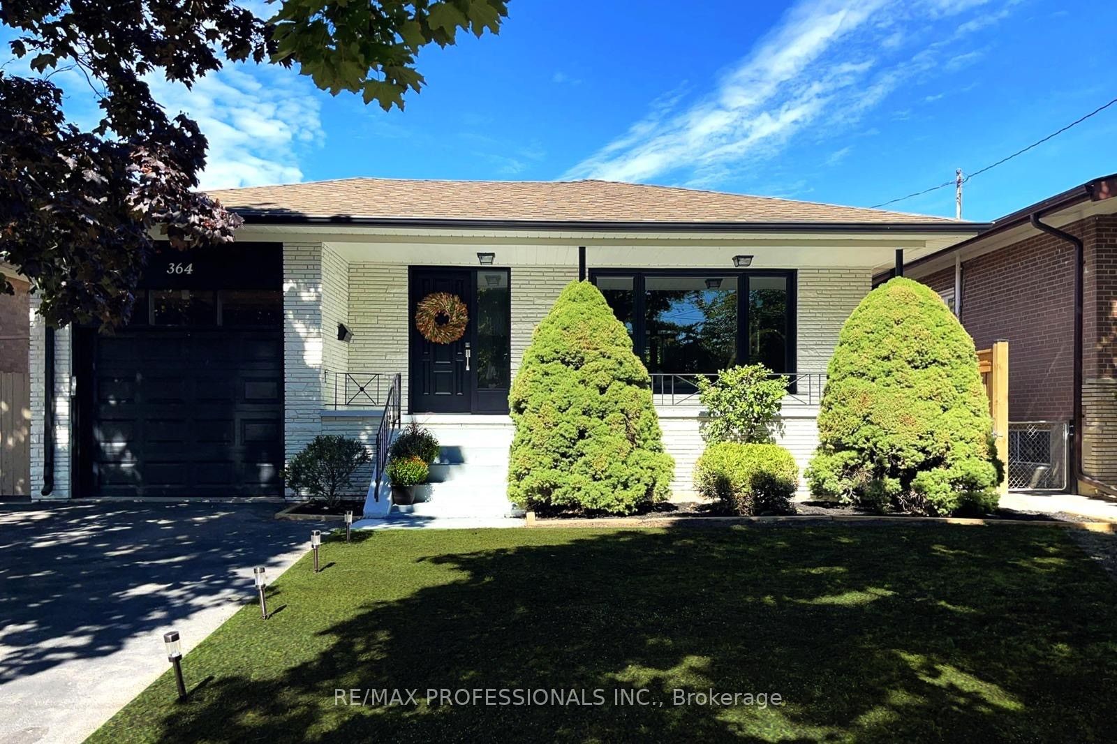 364 Rathburn Road, Toronto, ON, M9B 2M1