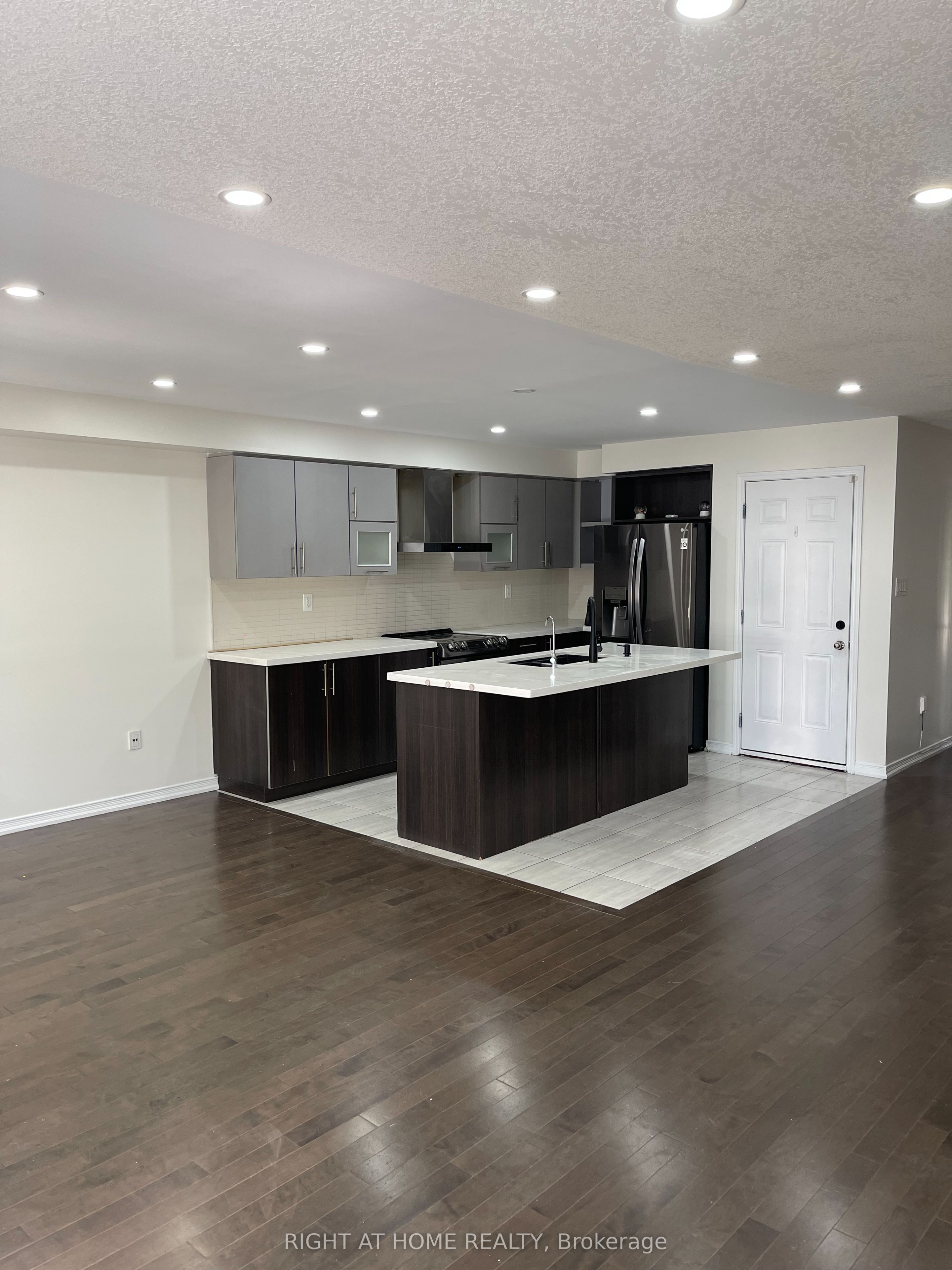 170 Golden Springs Drive, Brampton, ON, L7A 4N9 photo 4