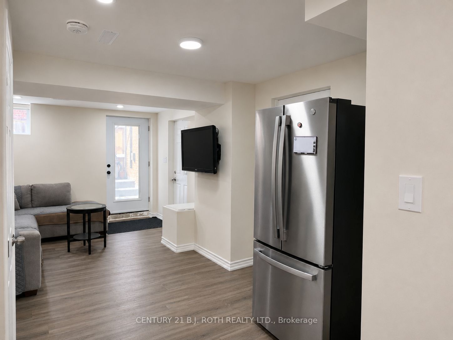 BSMT-4 Pinecliff Crescent, Barrie, ON, L4N 5V3 photo 5