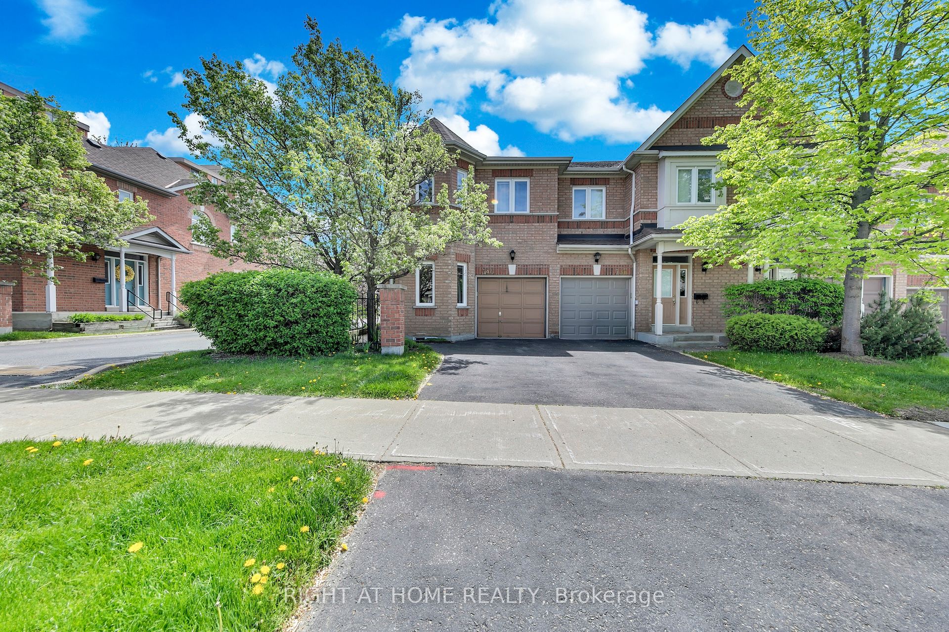 740 Village Green Boulevard, Mississauga, ON, L5E 3K8 photo 4
