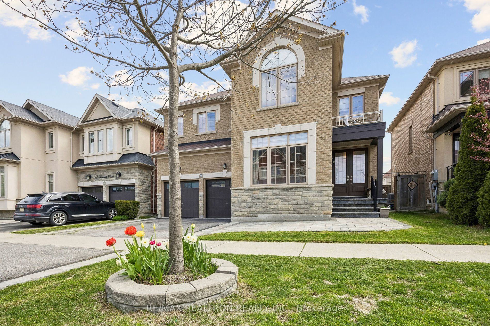 9 Pavarotti Street, Richmond Hill, ON, L4E 0R5