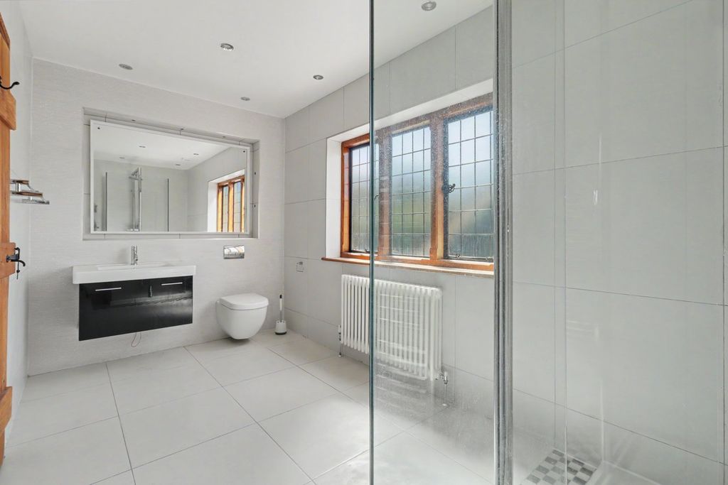 Additional image 22 of 5 bed detached house for saleShopland Hall Road, Rochford SS4
