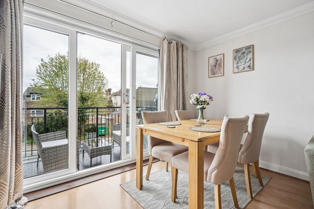 Additional image 15 of 2 bed flat for saleNorthway, Rickmansworth WD3