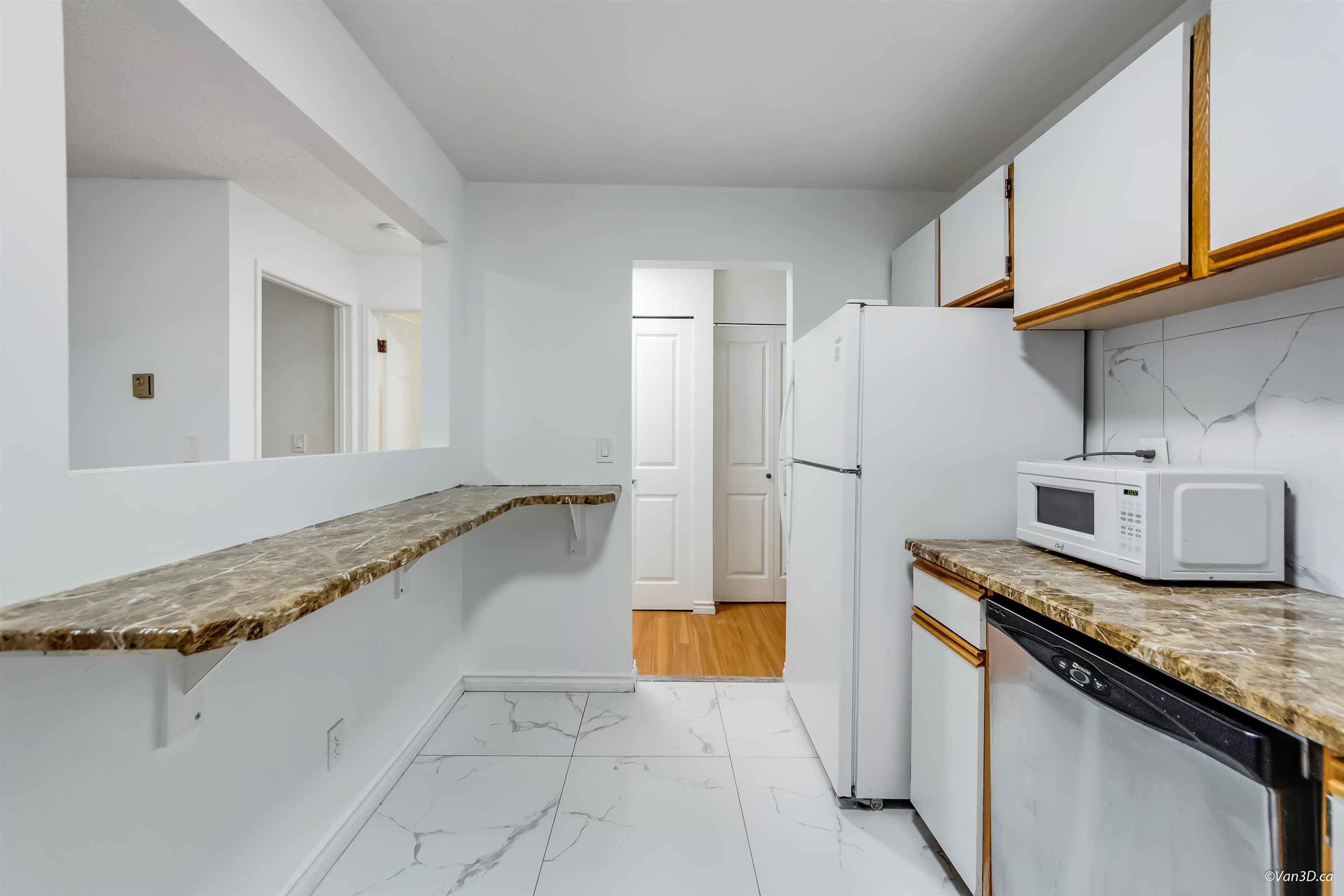 Additional image 4 of 108-13364 102 Avenue, Surrey, BC, V3T 5L8