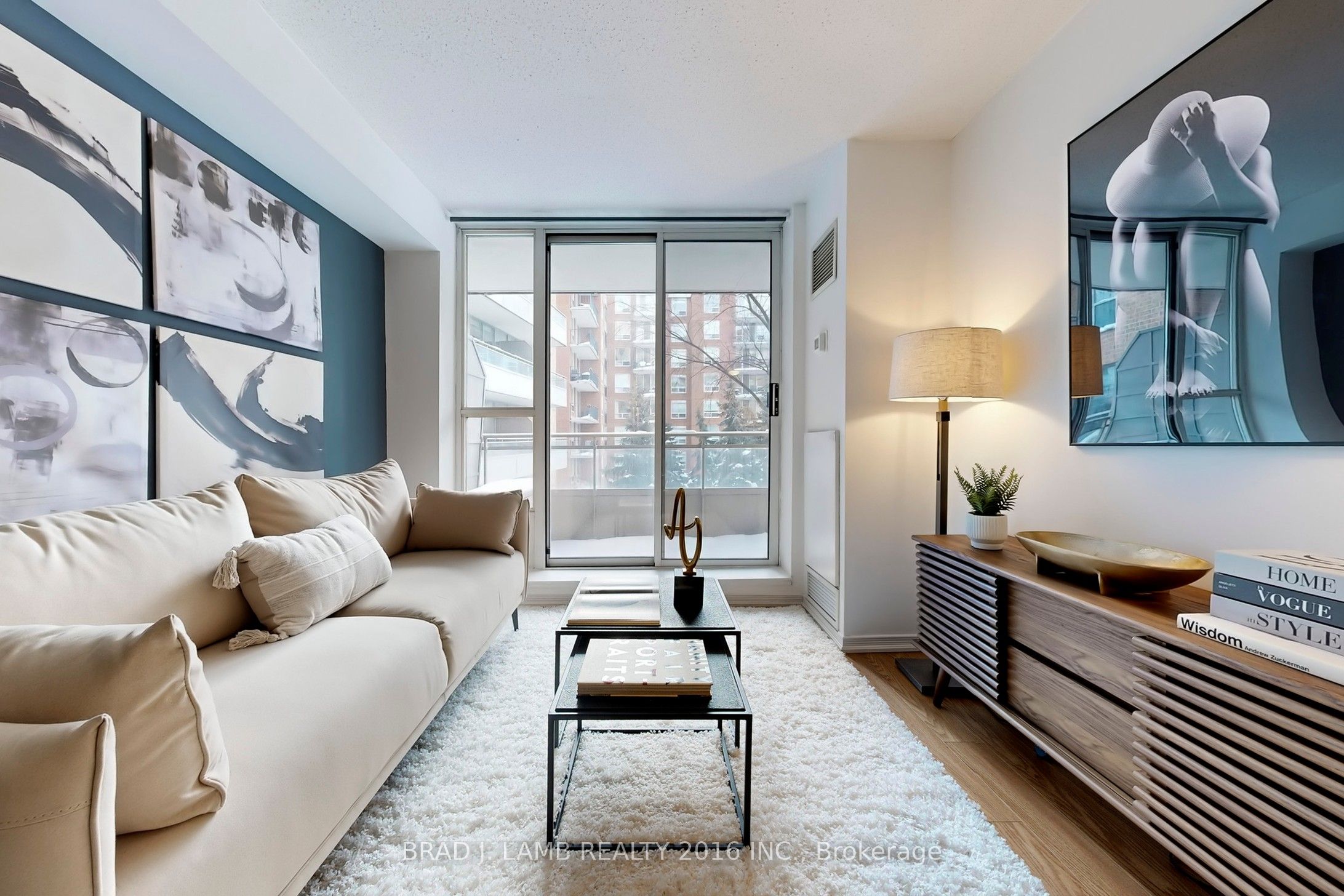 Additional image 3 of 302-245 Davisville Avenue, Toronto, ON, M4S 3H4
