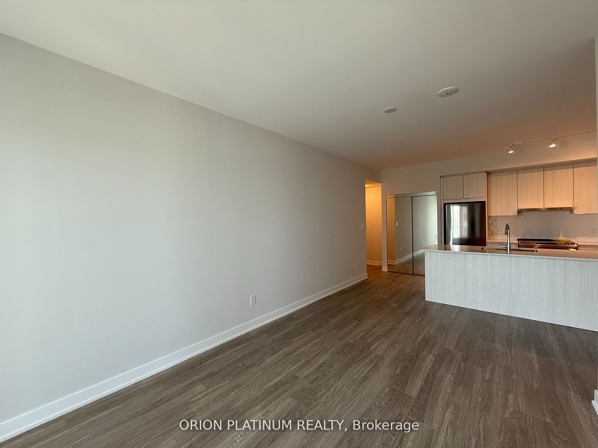 Additional image 5 of 2001-430 Square One Drive, Mississauga, ON, L5B 3Y1