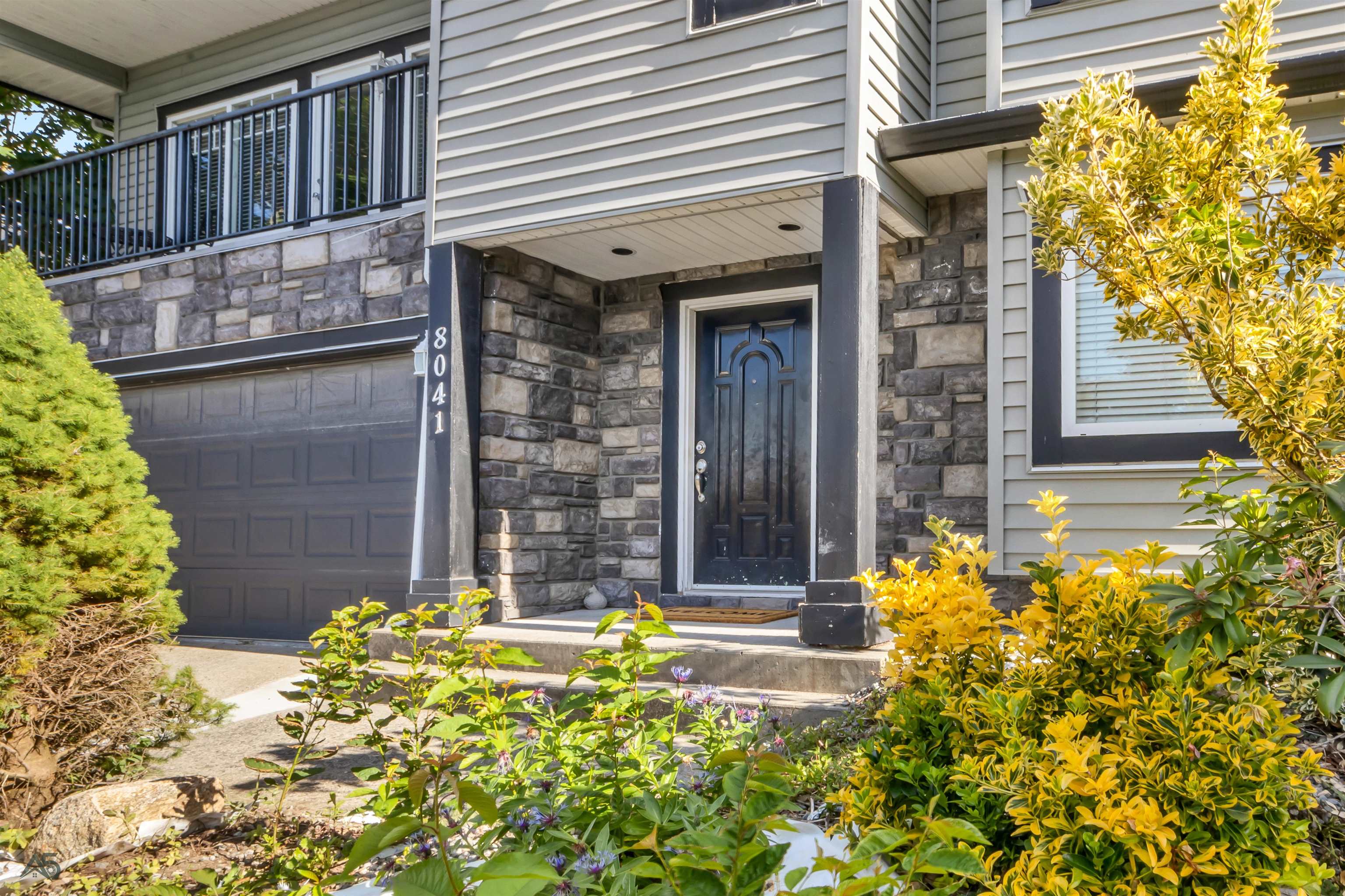 8041 Little Terrace, Mission, BC, V2V 7B5 photo 4