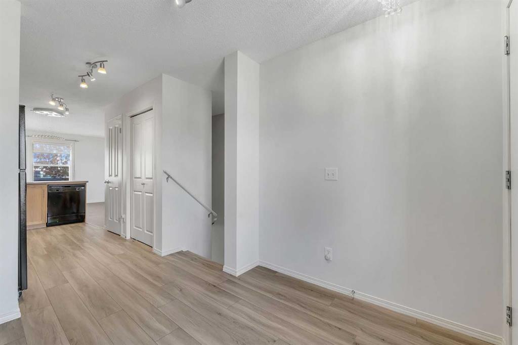312 Saddlebrook Point NE, Calgary, AB, T3H3C7 photo 5
