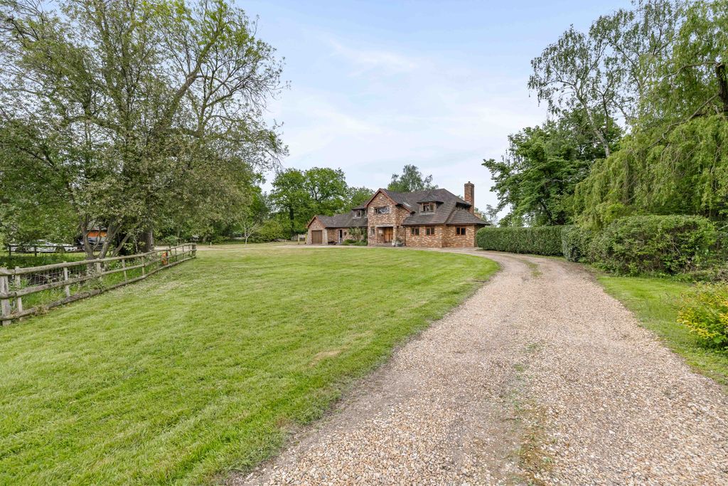 Additional image 35 of 5 bed detached house for saleRef: Gk - Lodge Lane, Redhill RH1