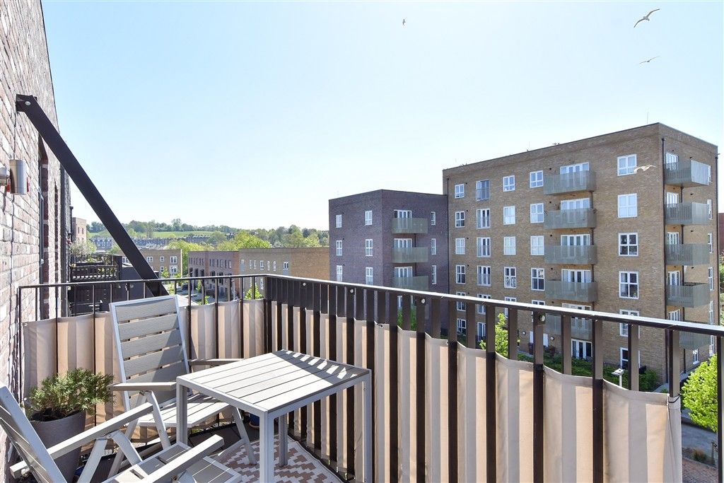 Additional image 2 of 2 bed flat for saleGlenway Road, Rochester, Kent ME1