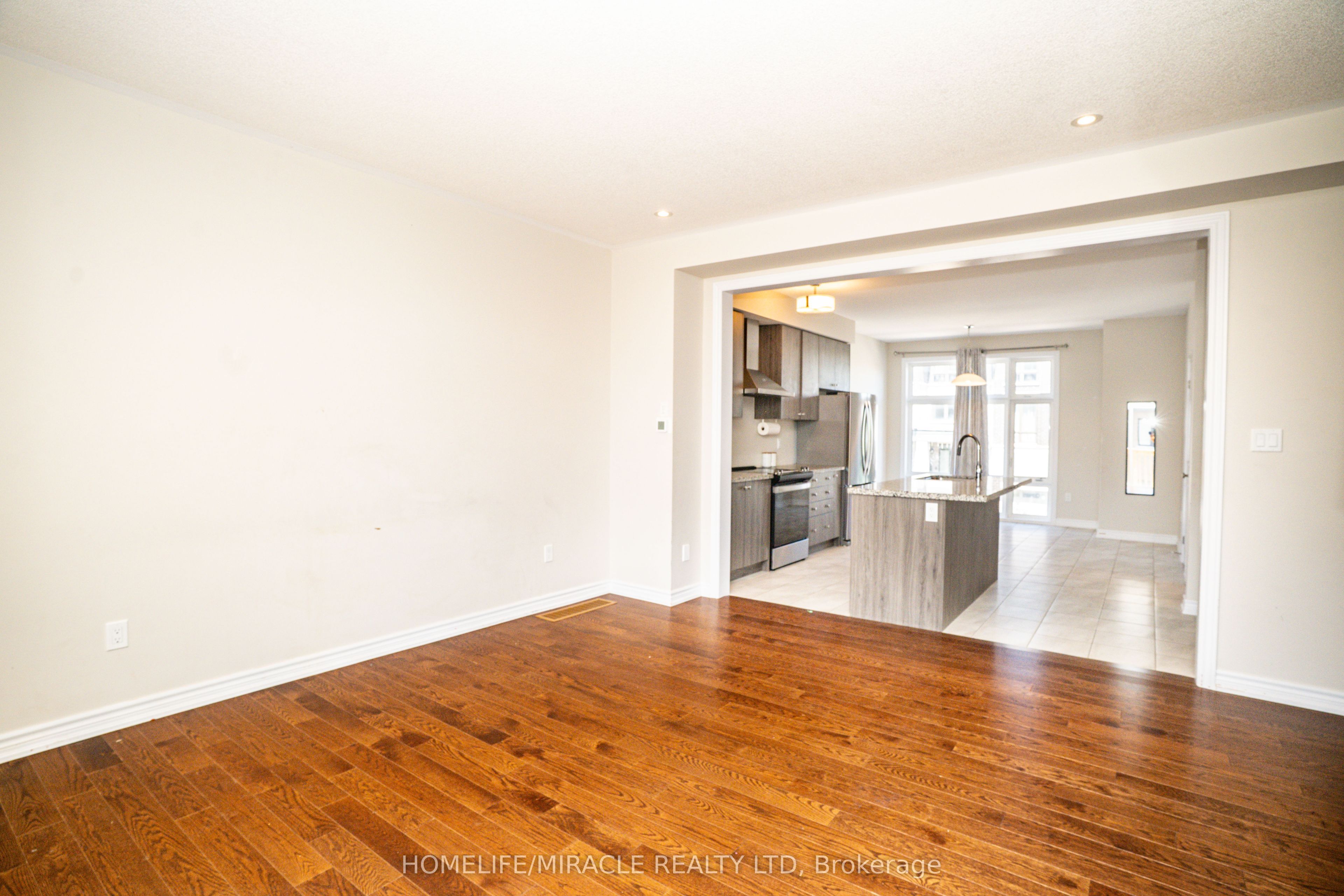 52 Douet Lane, Ajax, ON, L1Z 0V4 photo 4
