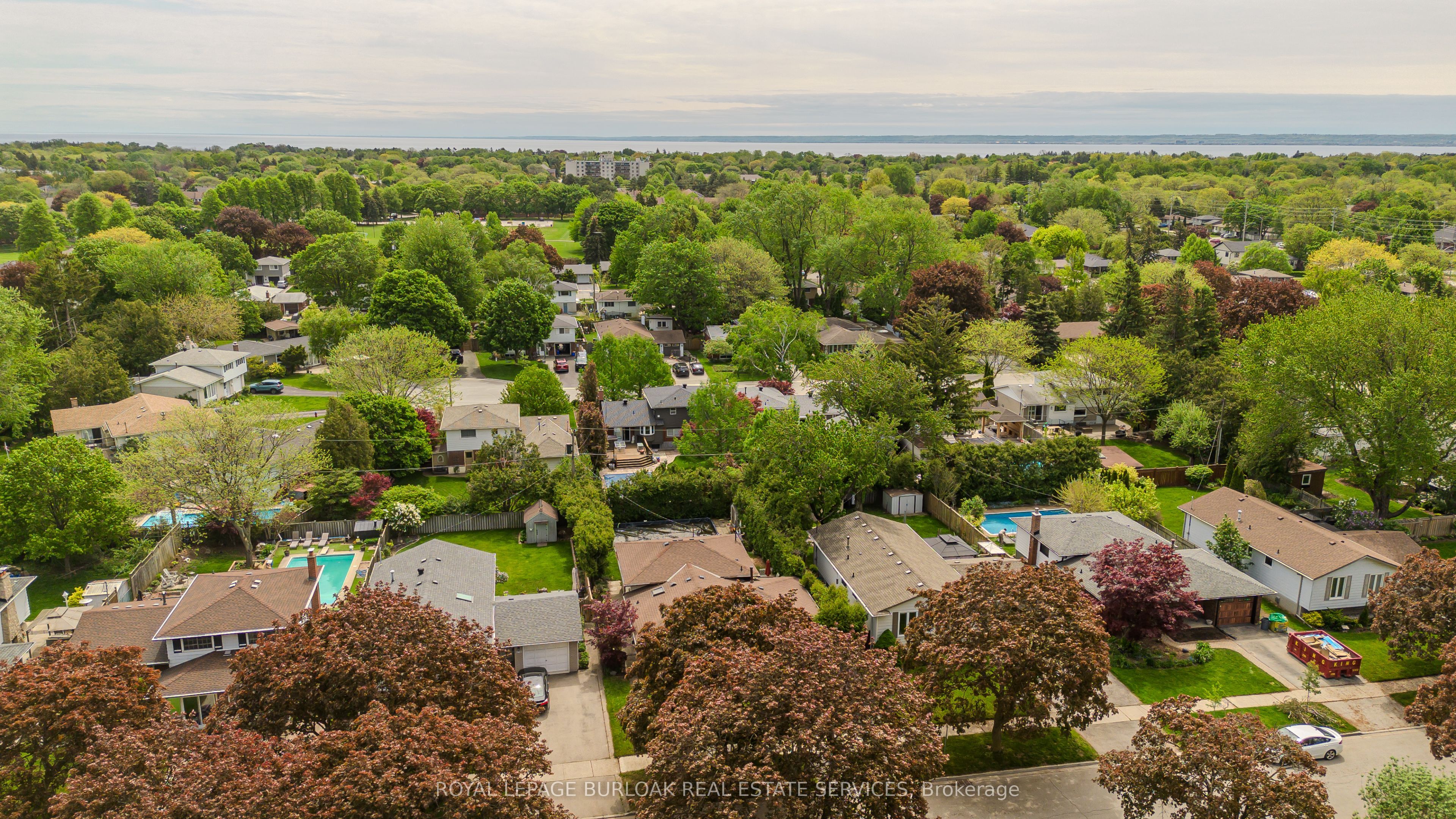 643 Artreva Crescent, Burlington, ON, L7L 2B8 photo 2