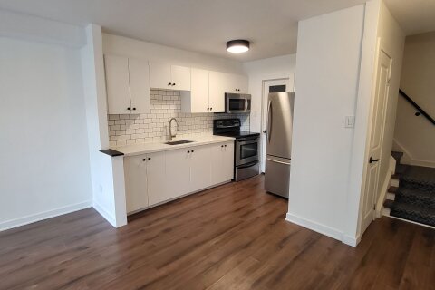 Additional image 7 of 2-965 Eglinton Avenue W, Toronto, ON, M6C 2C4