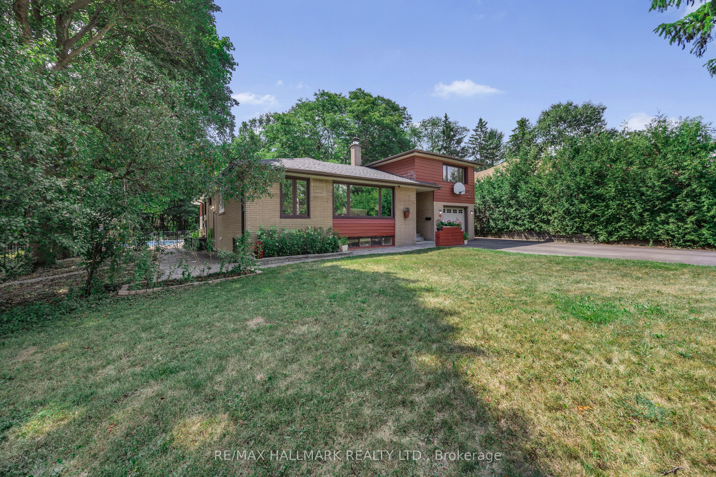 19 Talwood Drive, Toronto, ON, M3B 2P4 photo 4