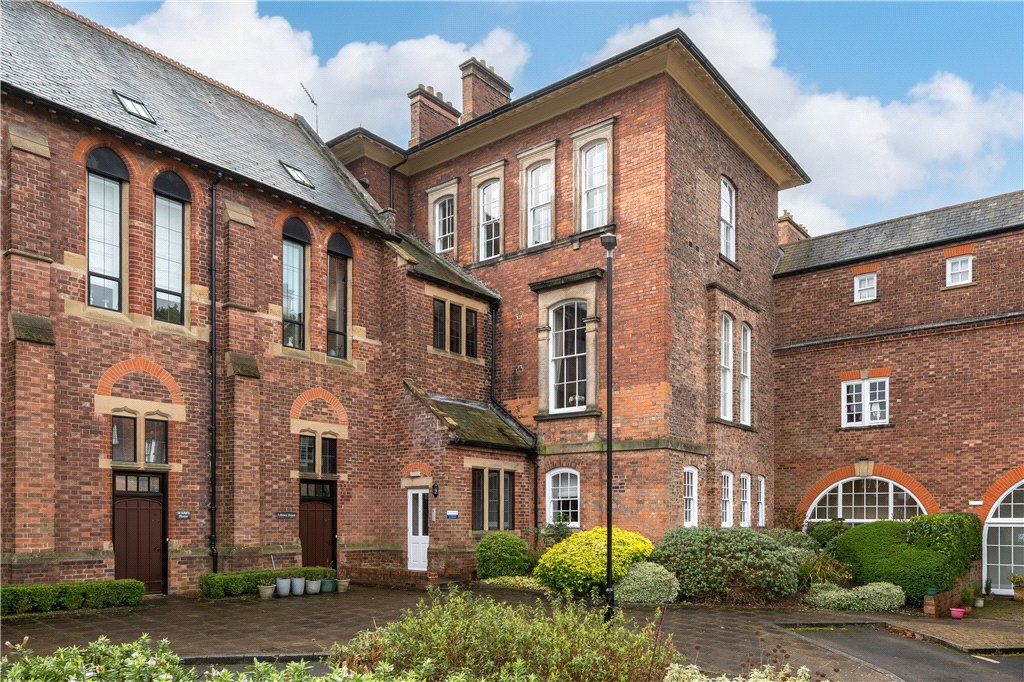 2 bed flat for saleThe Old College, Wilkinson Court, Ripon, North Yorkshire HG4