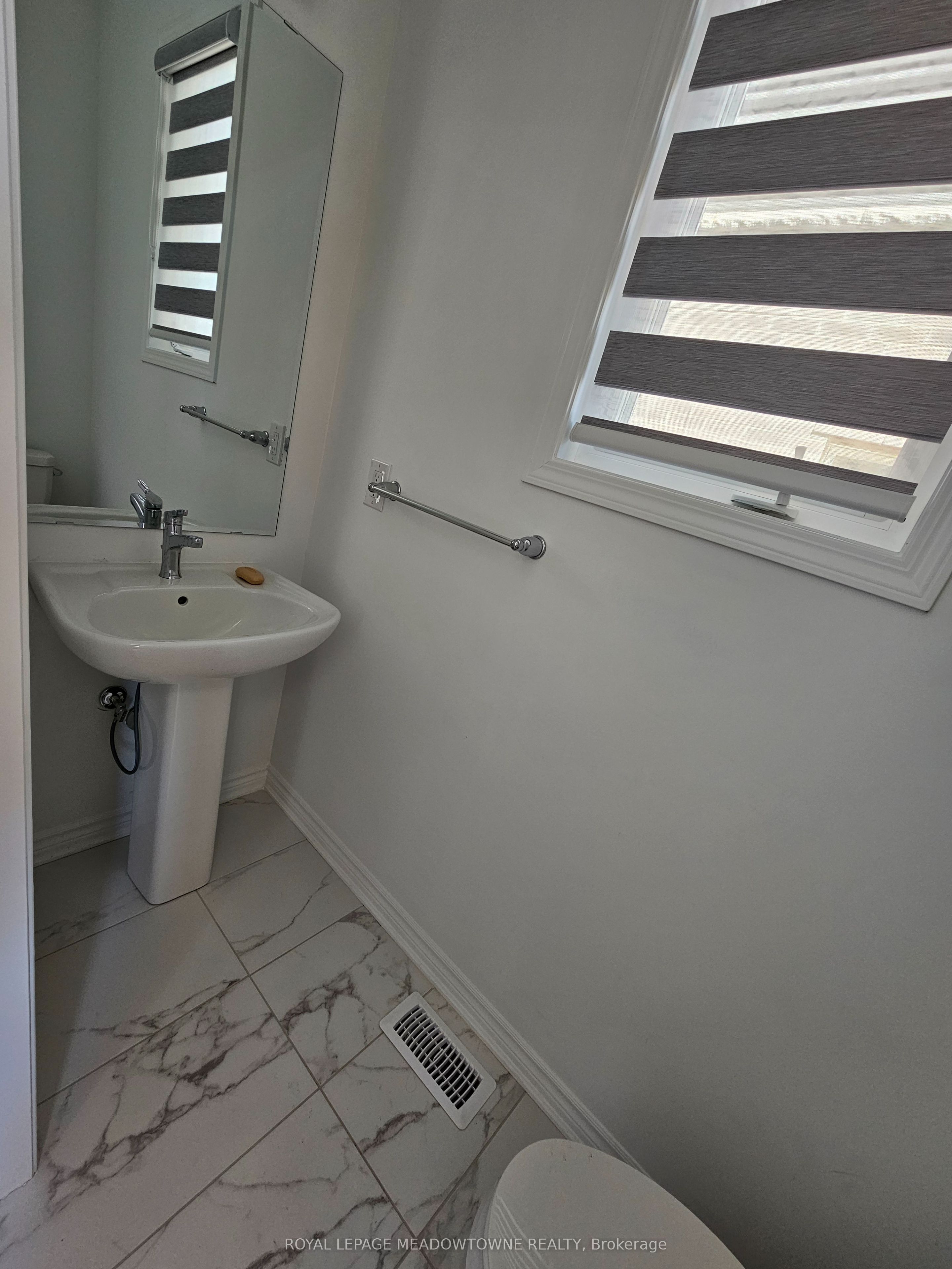 879 Amand Drive, Kitchener, ON, N2R 0V6 photo 4