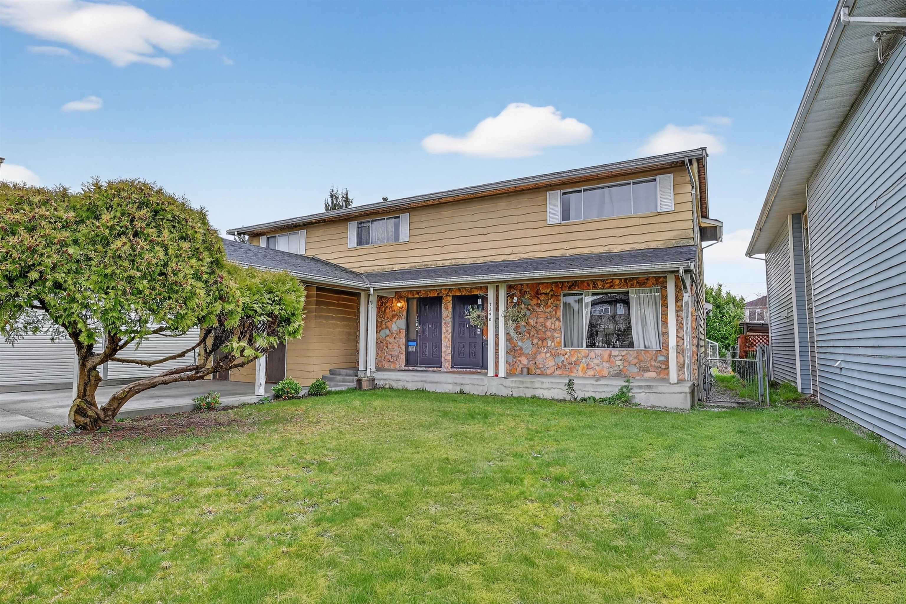 7290 11th Avenue, Burnaby, BC, V3N 2M8