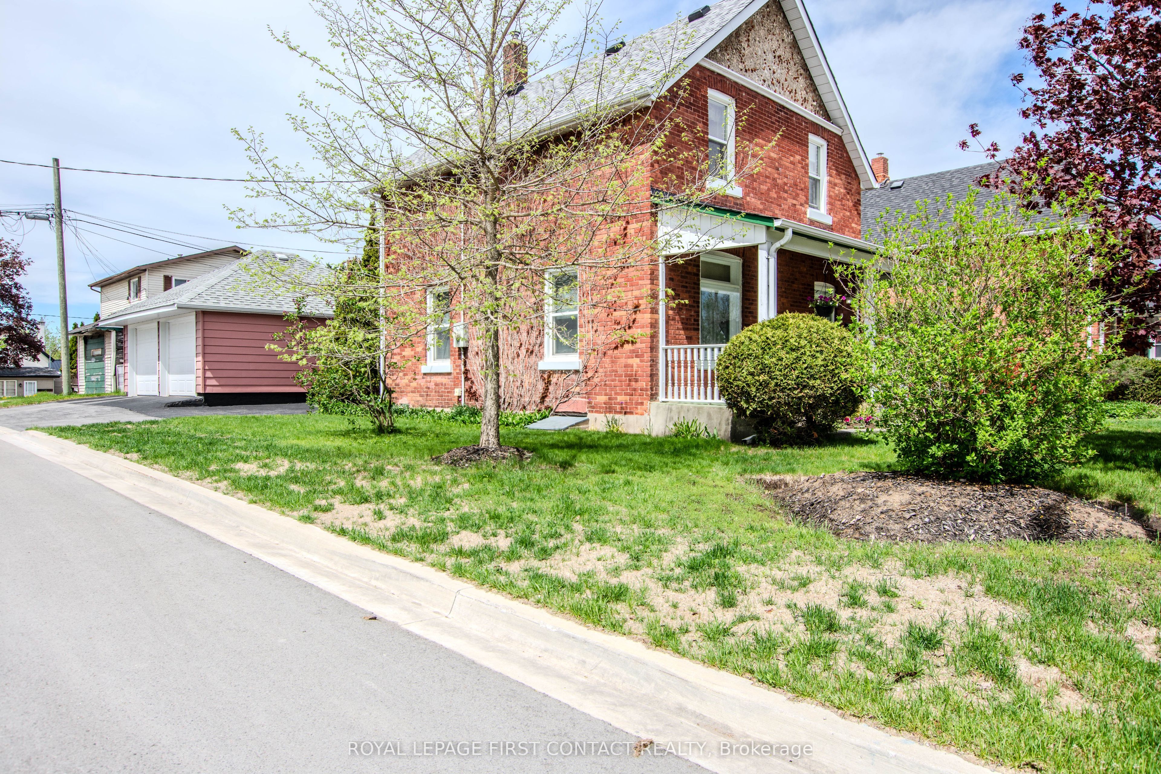 14 Frederick Street, Barrie, ON, L4N 2L5 photo 2
