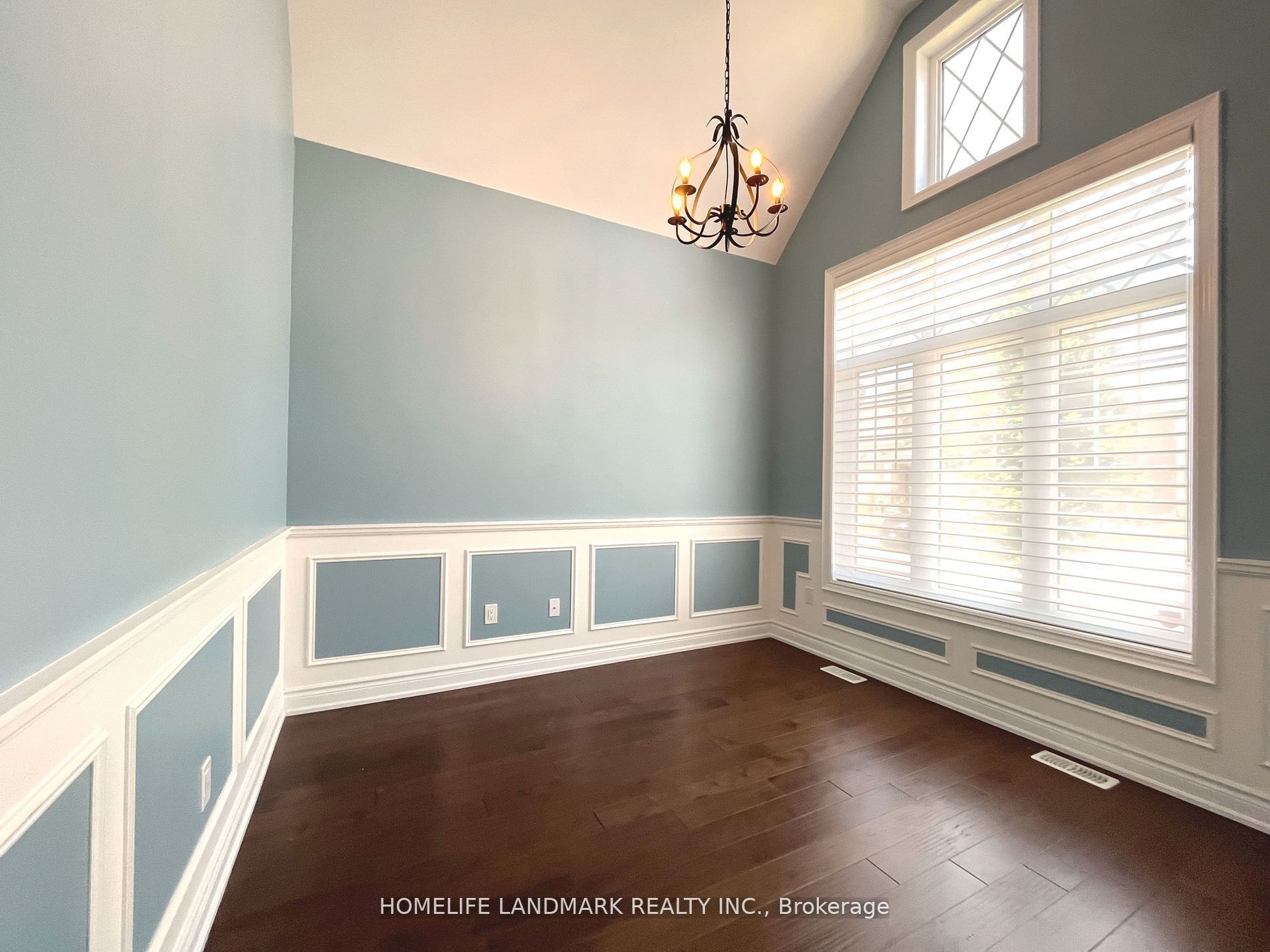 39 Larkin Avenue, King, ON, L7B 0N9 photo 3