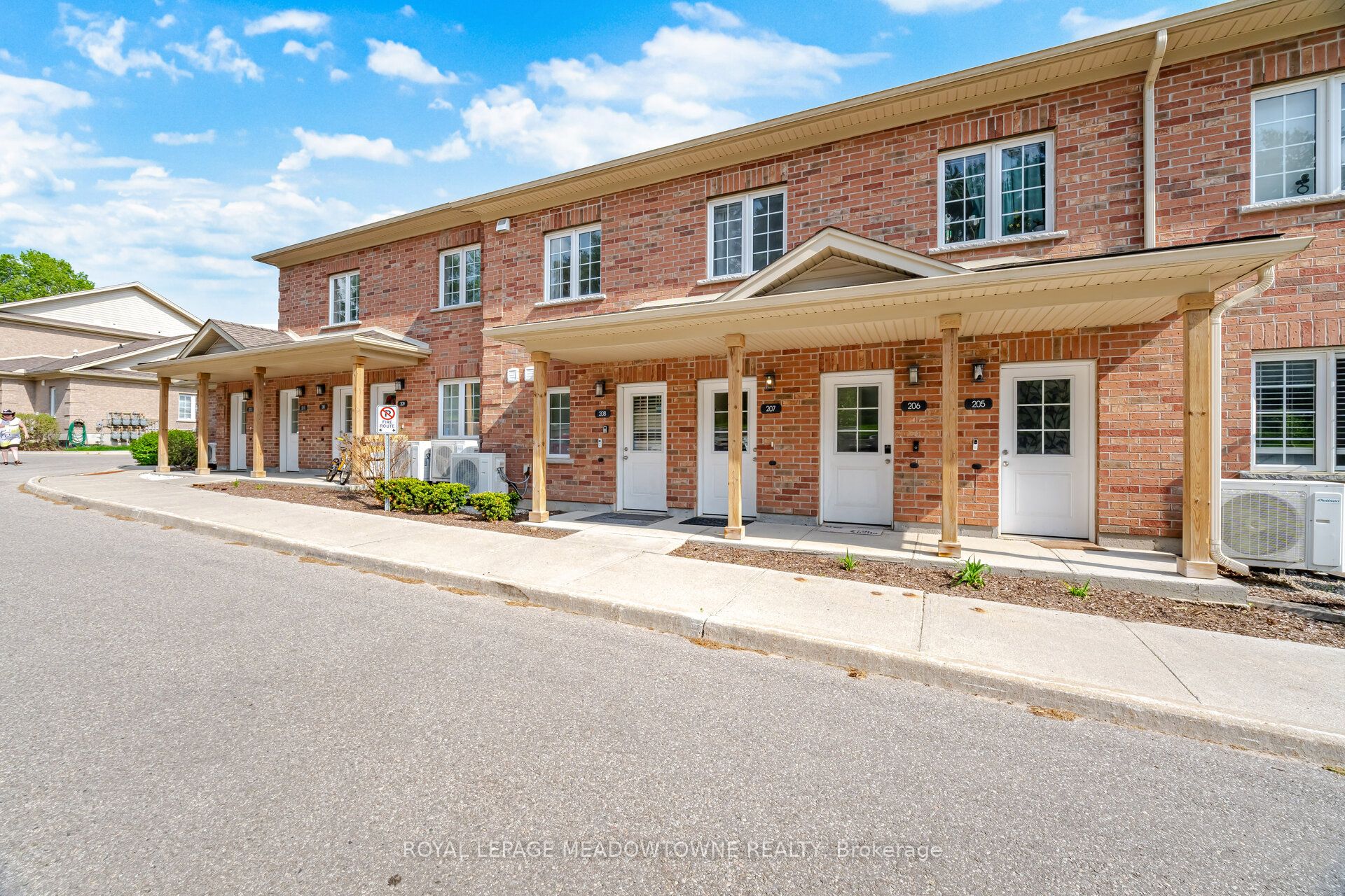 207-7 Cityview Drive S, Guelph, ON, N1E 0R1 photo 2