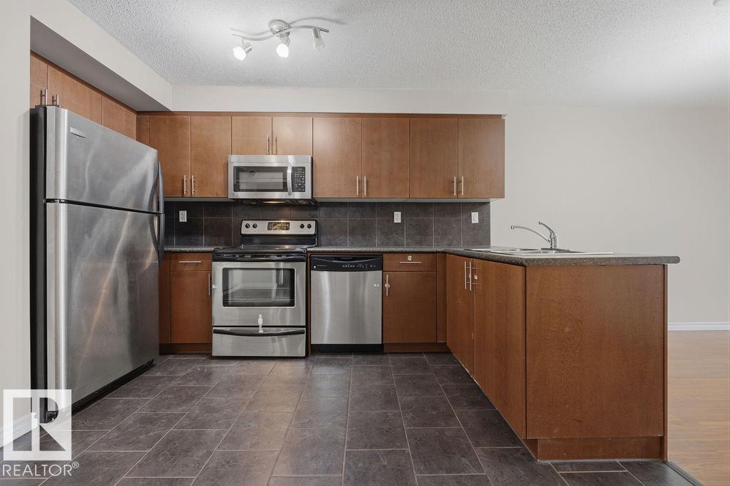 204-10118 106 Avenue NW, Edmonton, AB, T5H0B8 photo 4