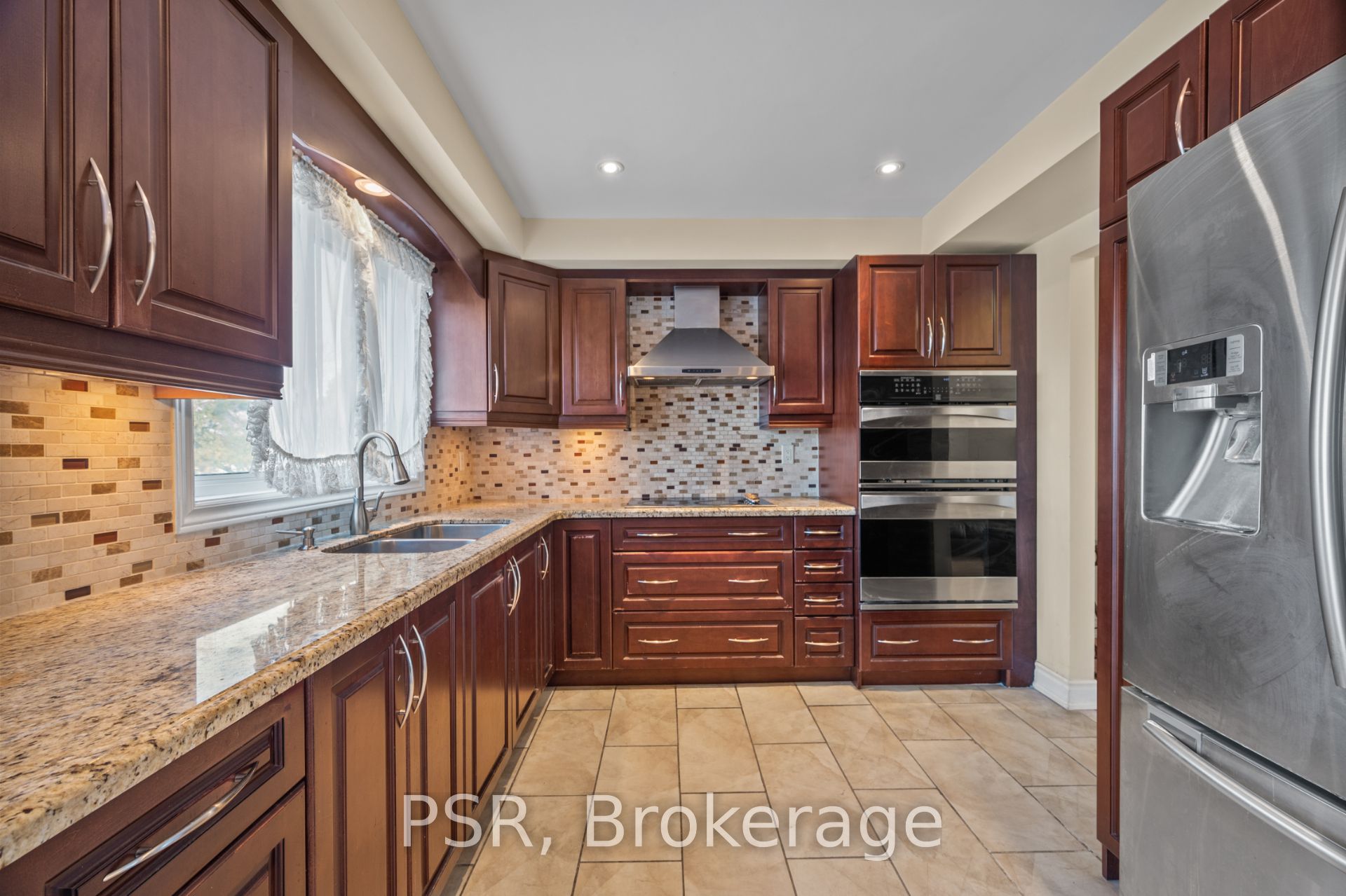 17 Andrika Court, Mississauga, ON, L4Z 4E9 photo 5