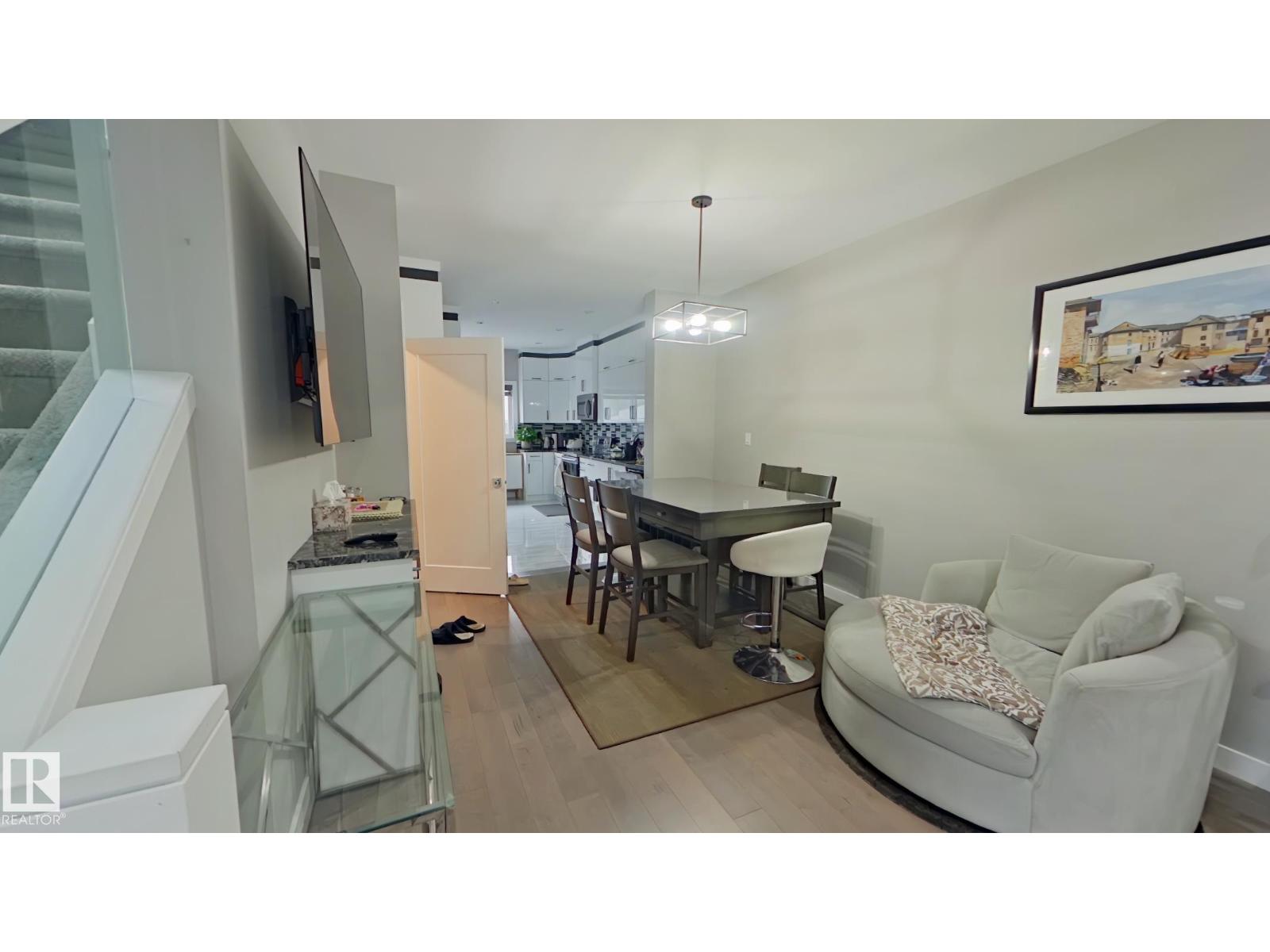8543 80 Avenue NW, Edmonton, AB, T6C0T2 photo 2