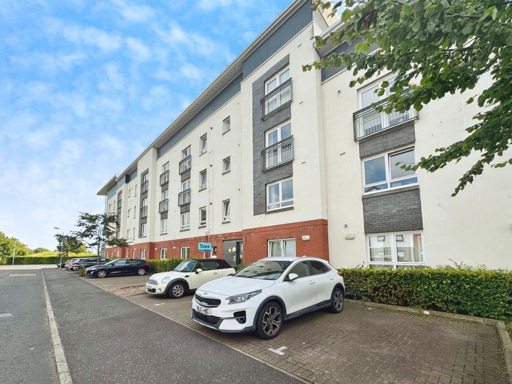 2 bed flat for saleWhimbrel Wynd, Renfrew PA4