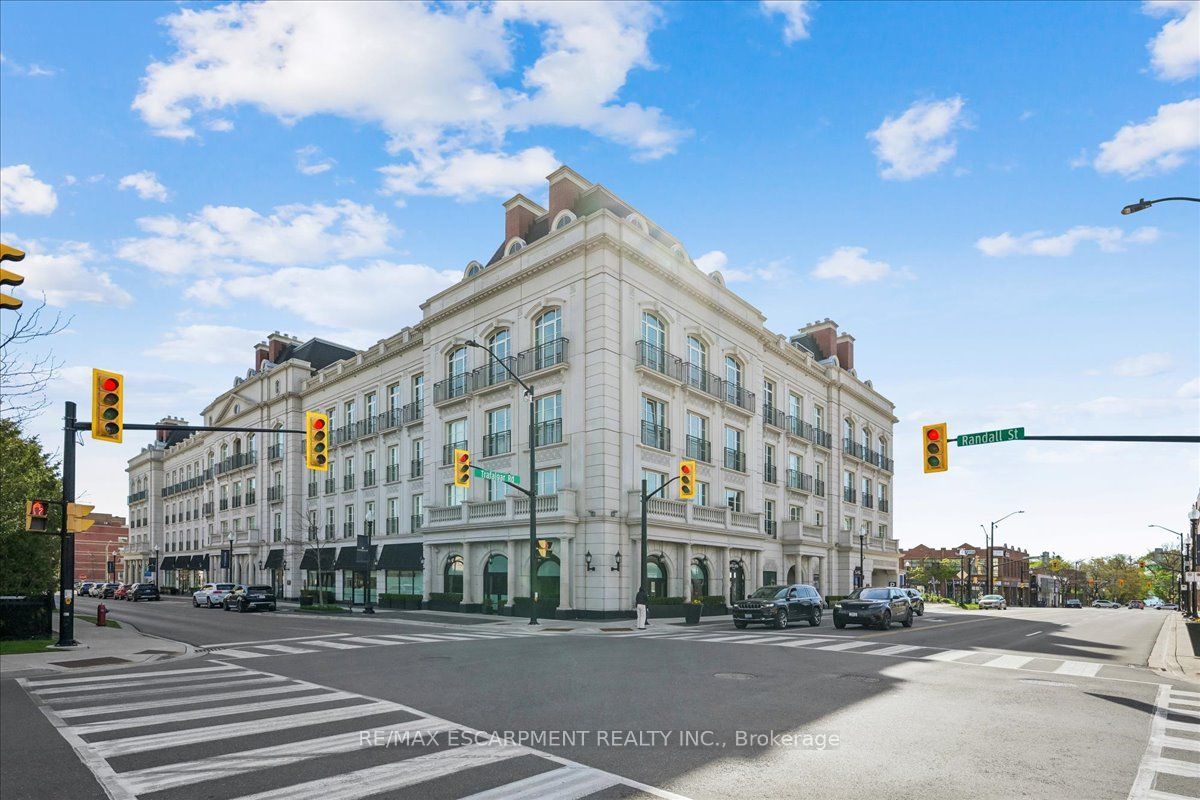 211-300 Randall Street S, Oakville, ON, L6J 1R1 photo 2