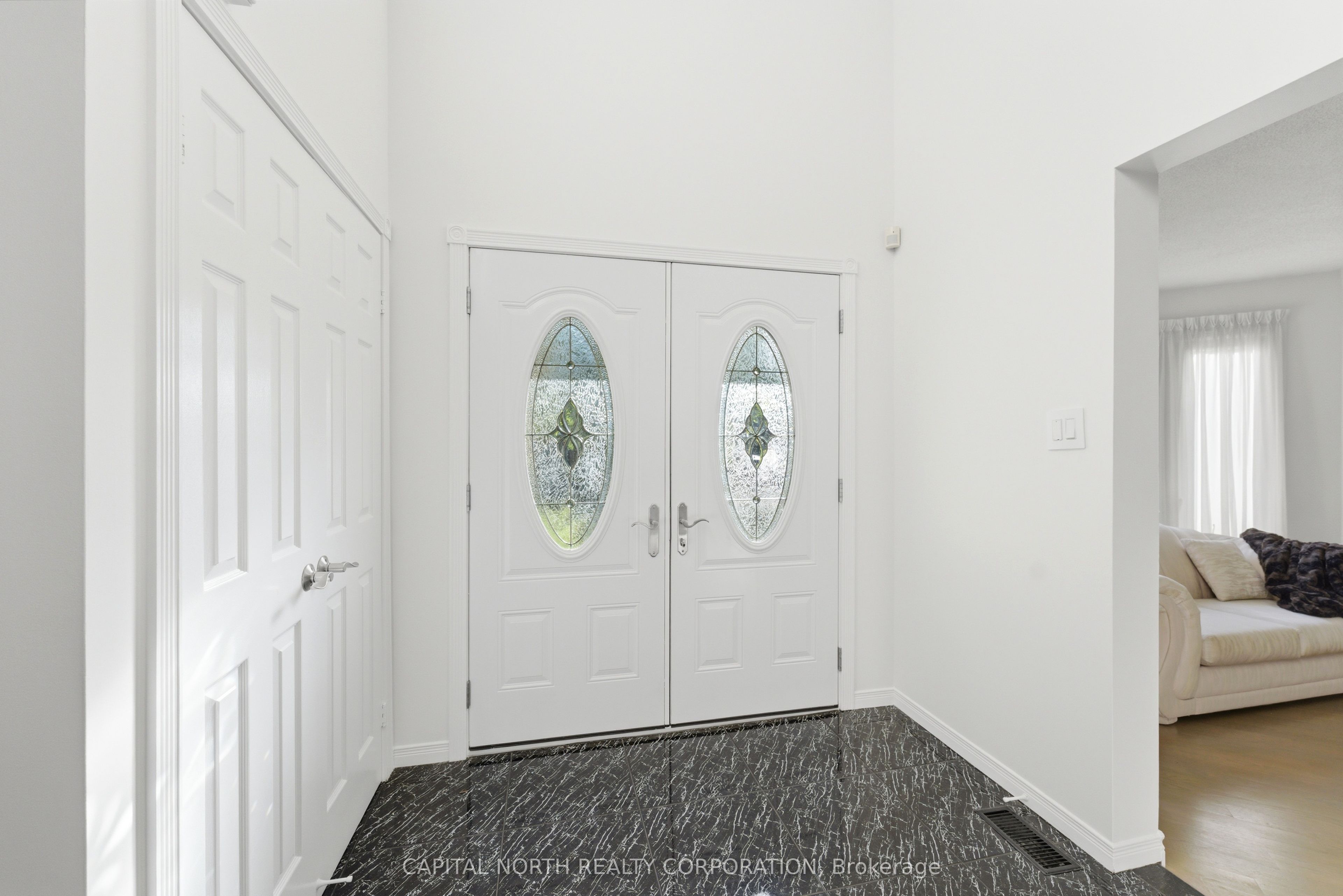 39 Waterhouse Way, Richmond Hill, ON, L4C 9H5 photo 4