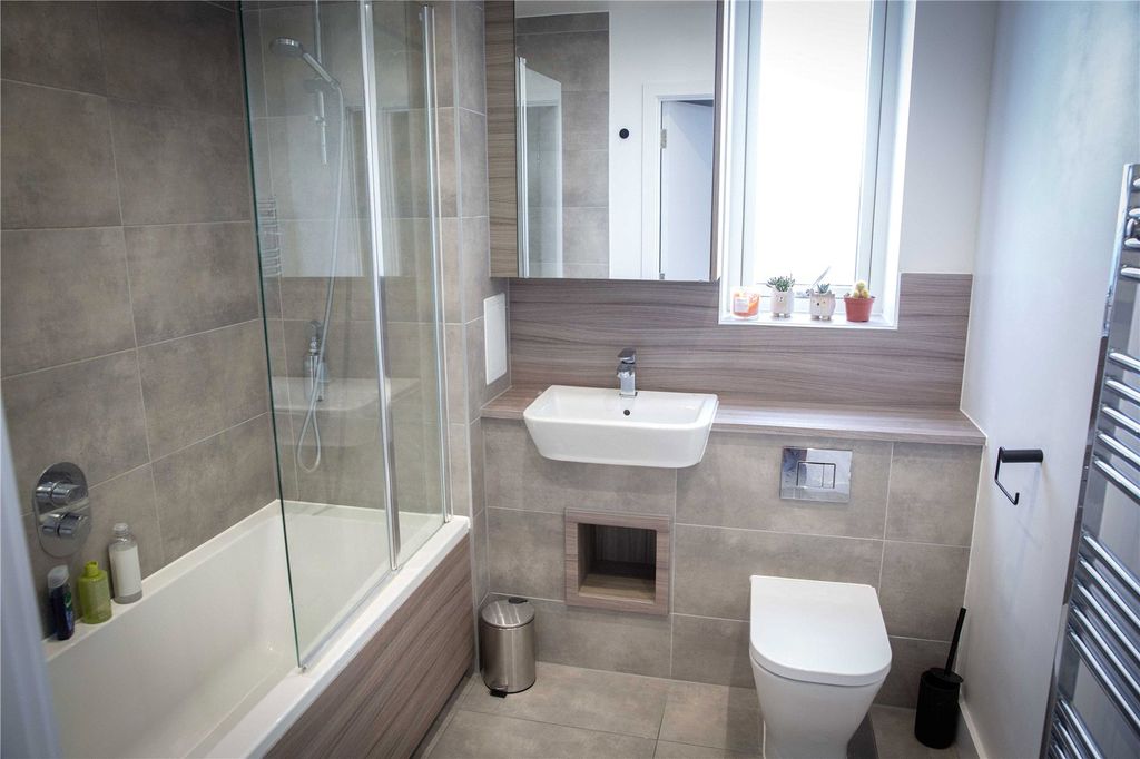 Additional image 6 of 2 bed flat for saleCorys Road, Rochester, Kent ME1