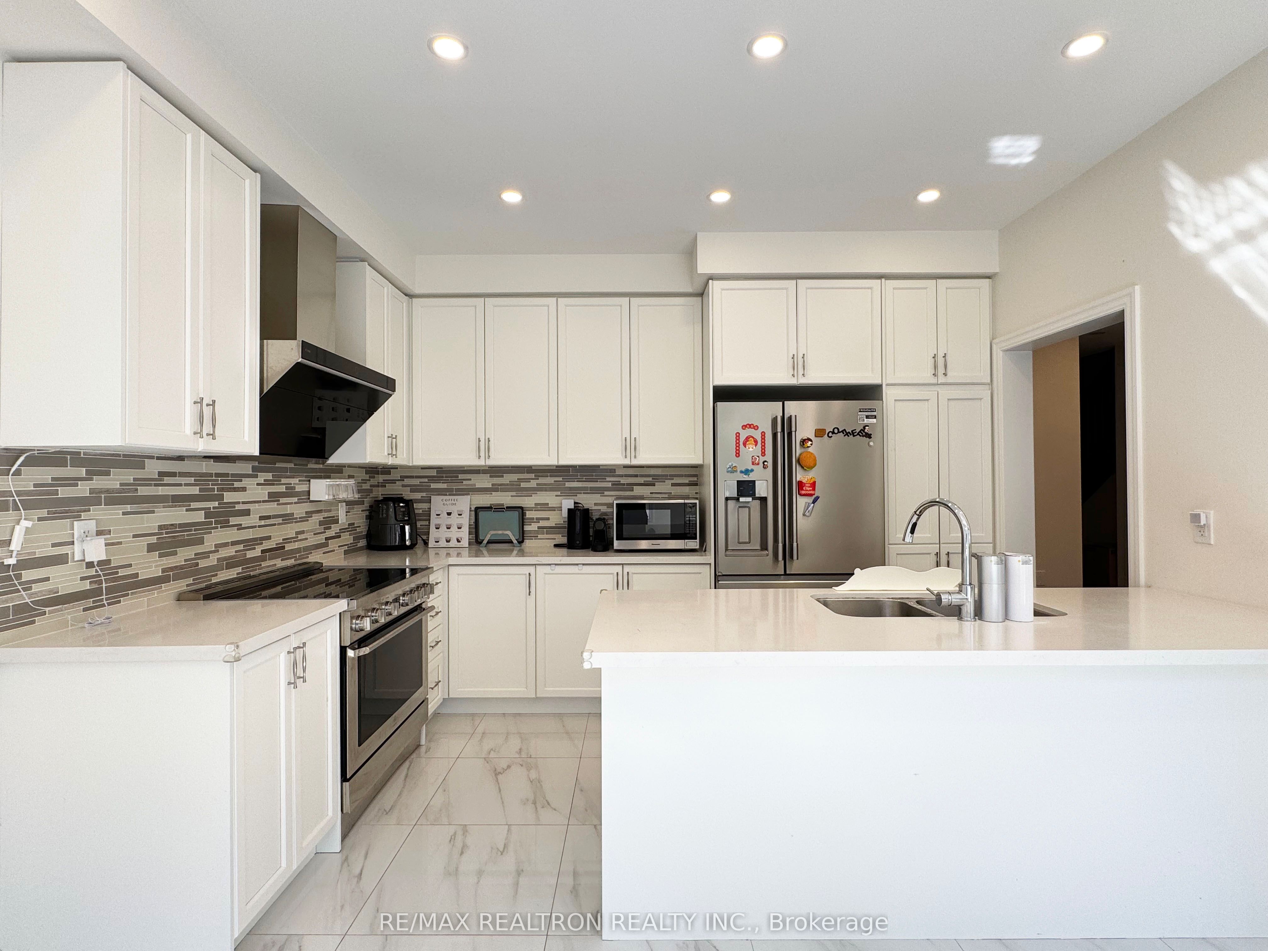 7 Crofting Crescent, Markham, ON, L6E 0V9 photo 3