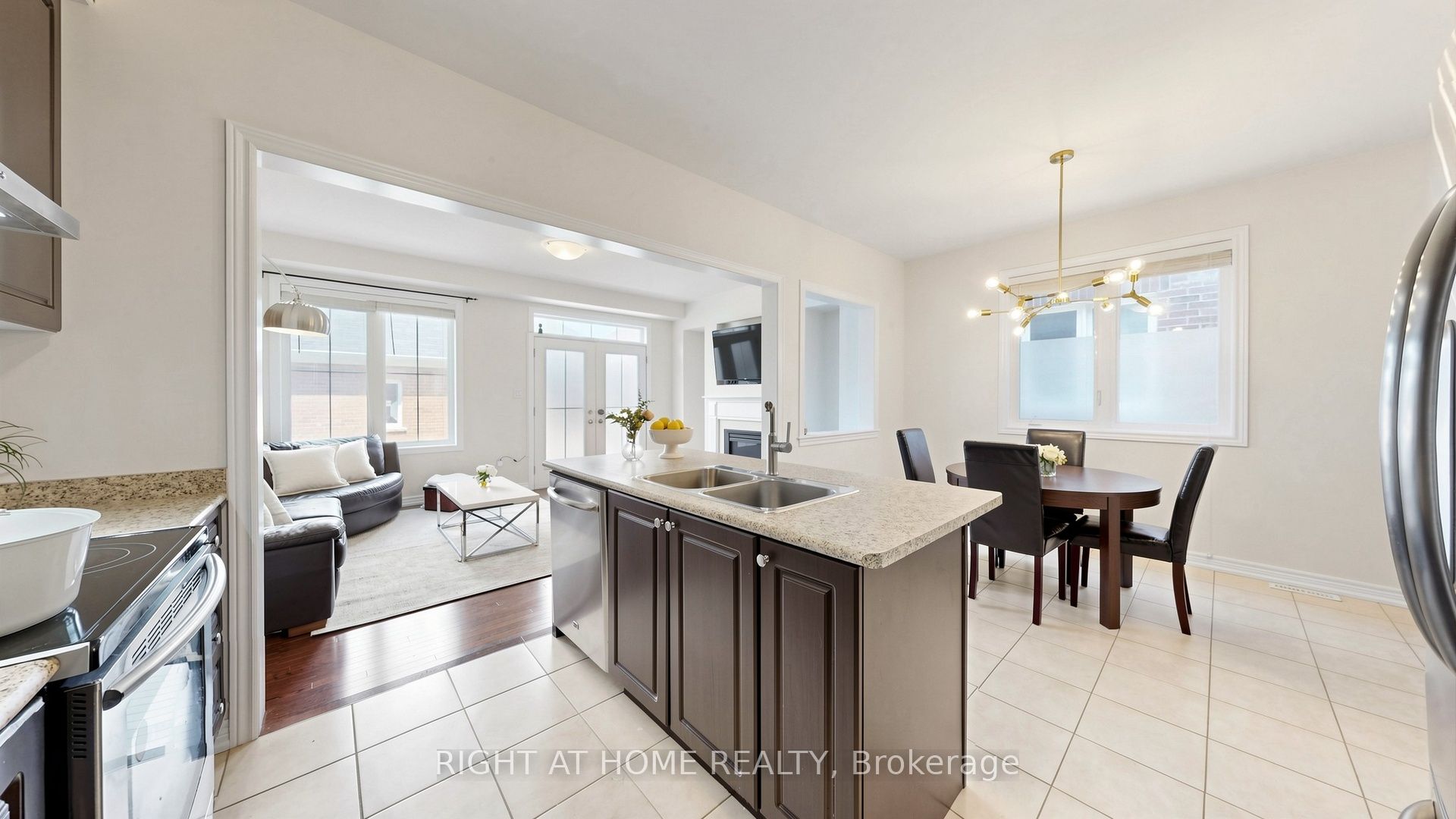 Additional image 5 of 208 Cornell Park Avenue, Markham, ON, L6B 0R1