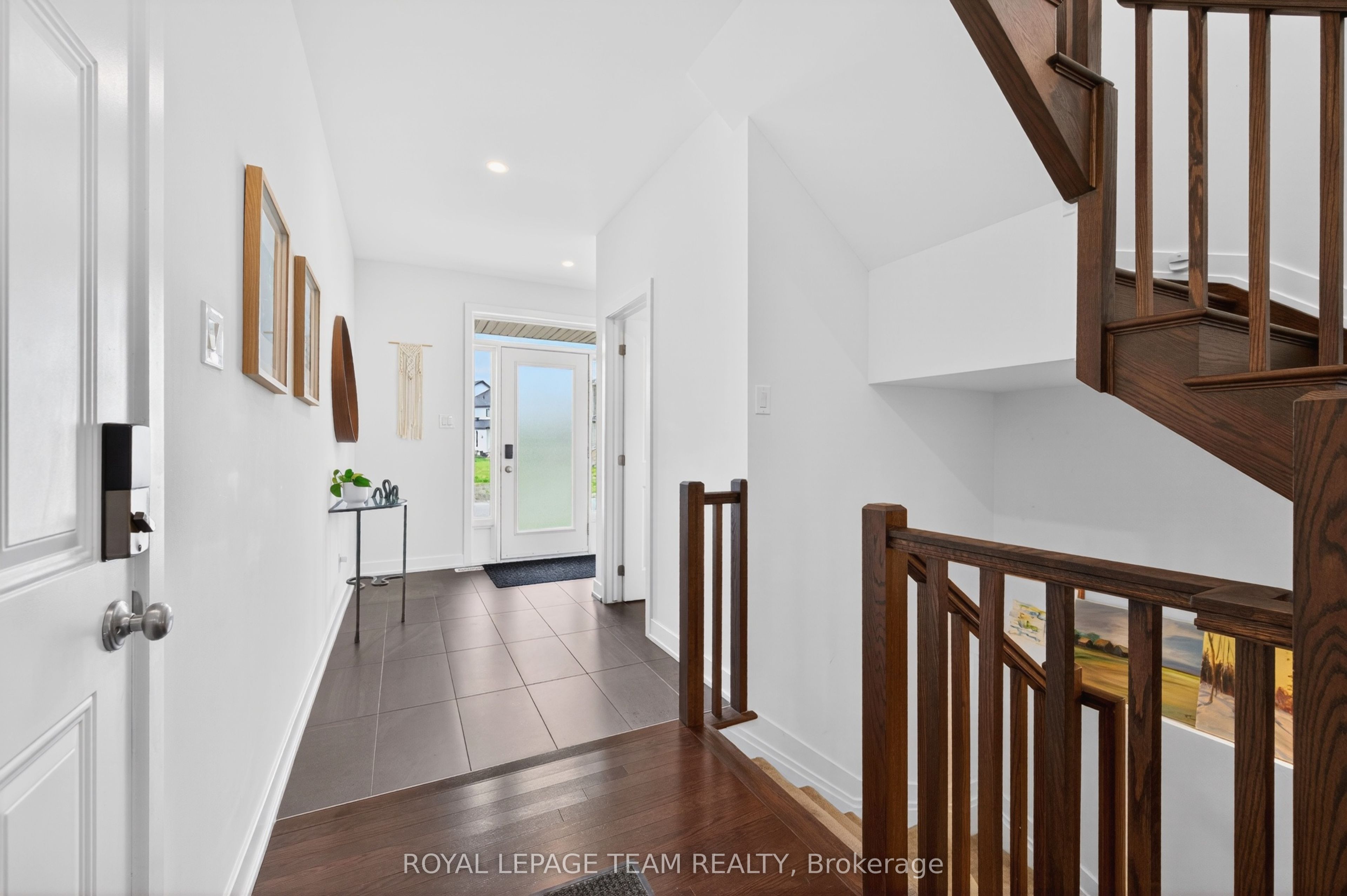 Additional image 3 of 160 Highgarden Terrace, Ottawa, ON, K1T 0W1
