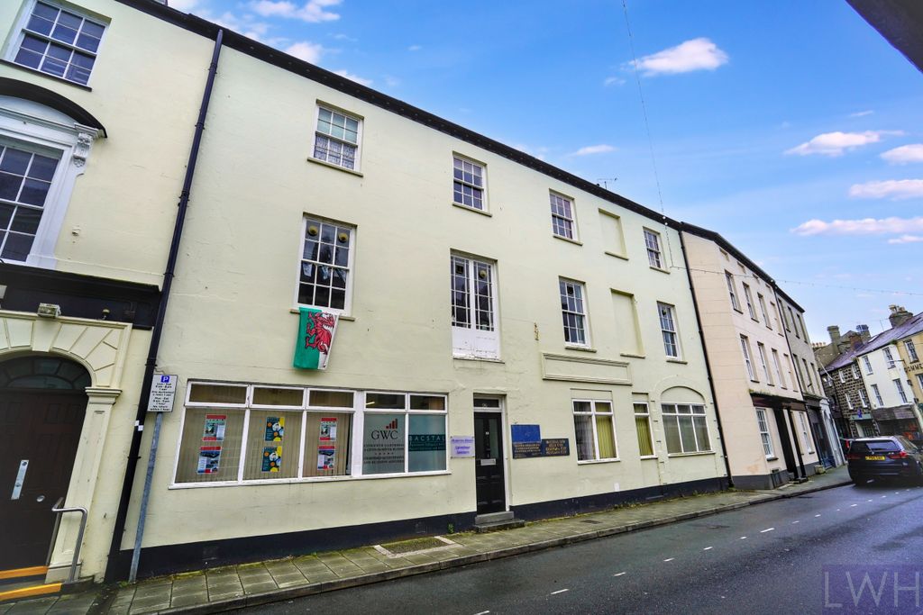 Additional image 5 of 4 bed office for sale36 High Street, Pwllheli LL53