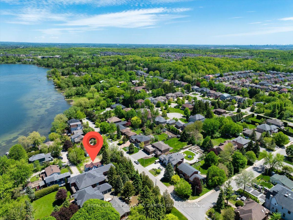 260 Douglas Road, Richmond Hill, ON, L4E 3H7 photo 3