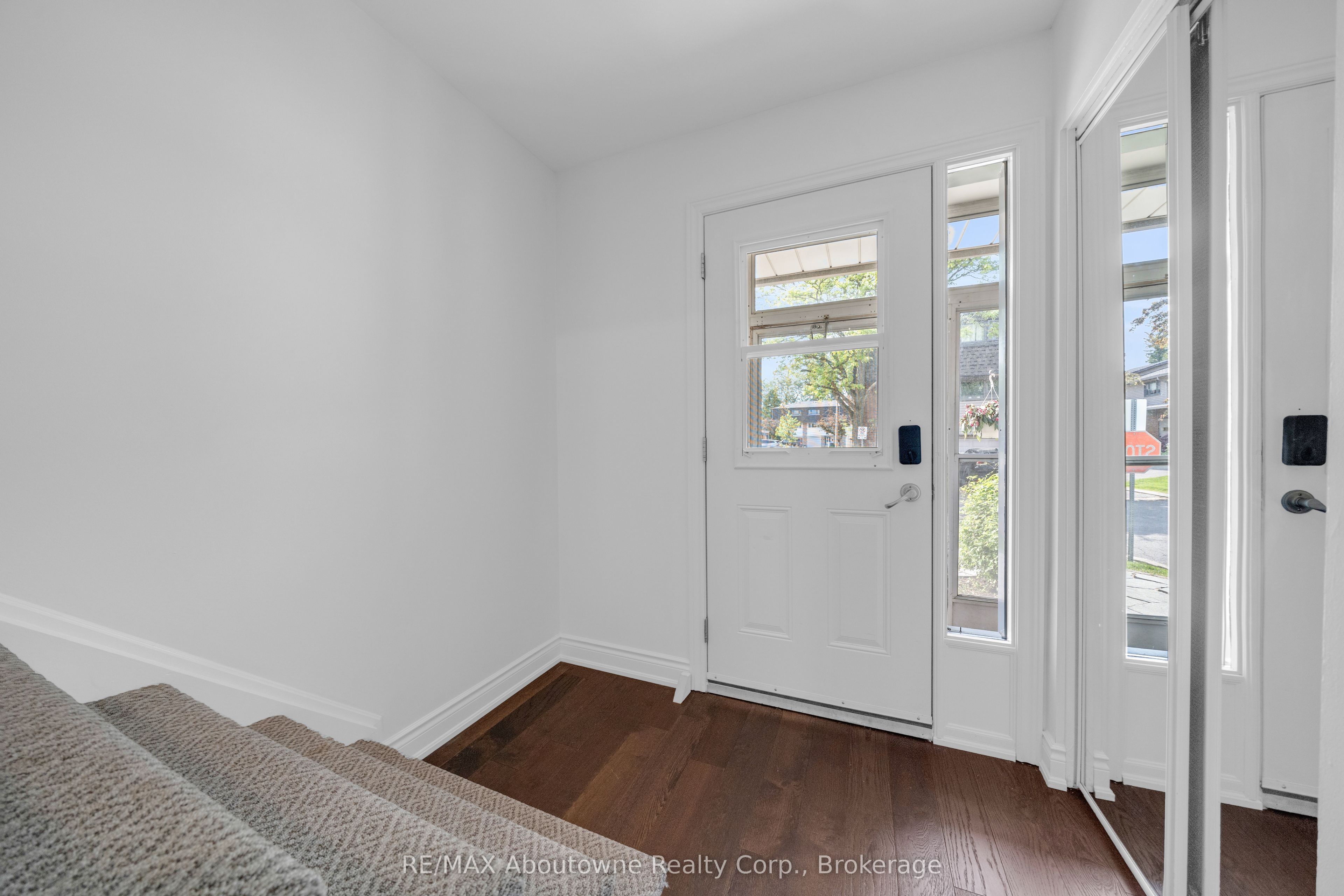 Additional image 5 of 35-1270 Gainsborough Drive, Oakville, ON, M9A 0E1
