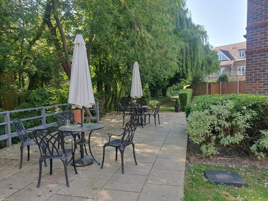 Additional image 12 of 2 bed flat for saleHighbridge Close, Radlett WD7