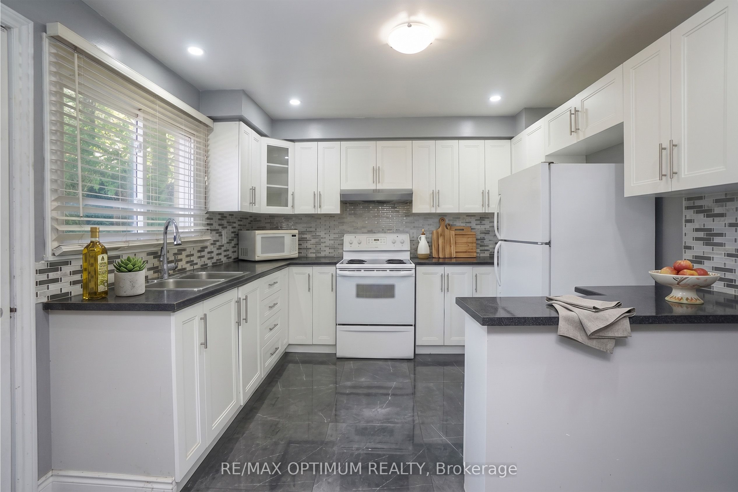 Additional image 5 of 3 Dunwich Place, Brampton, ON, L6T 1K3