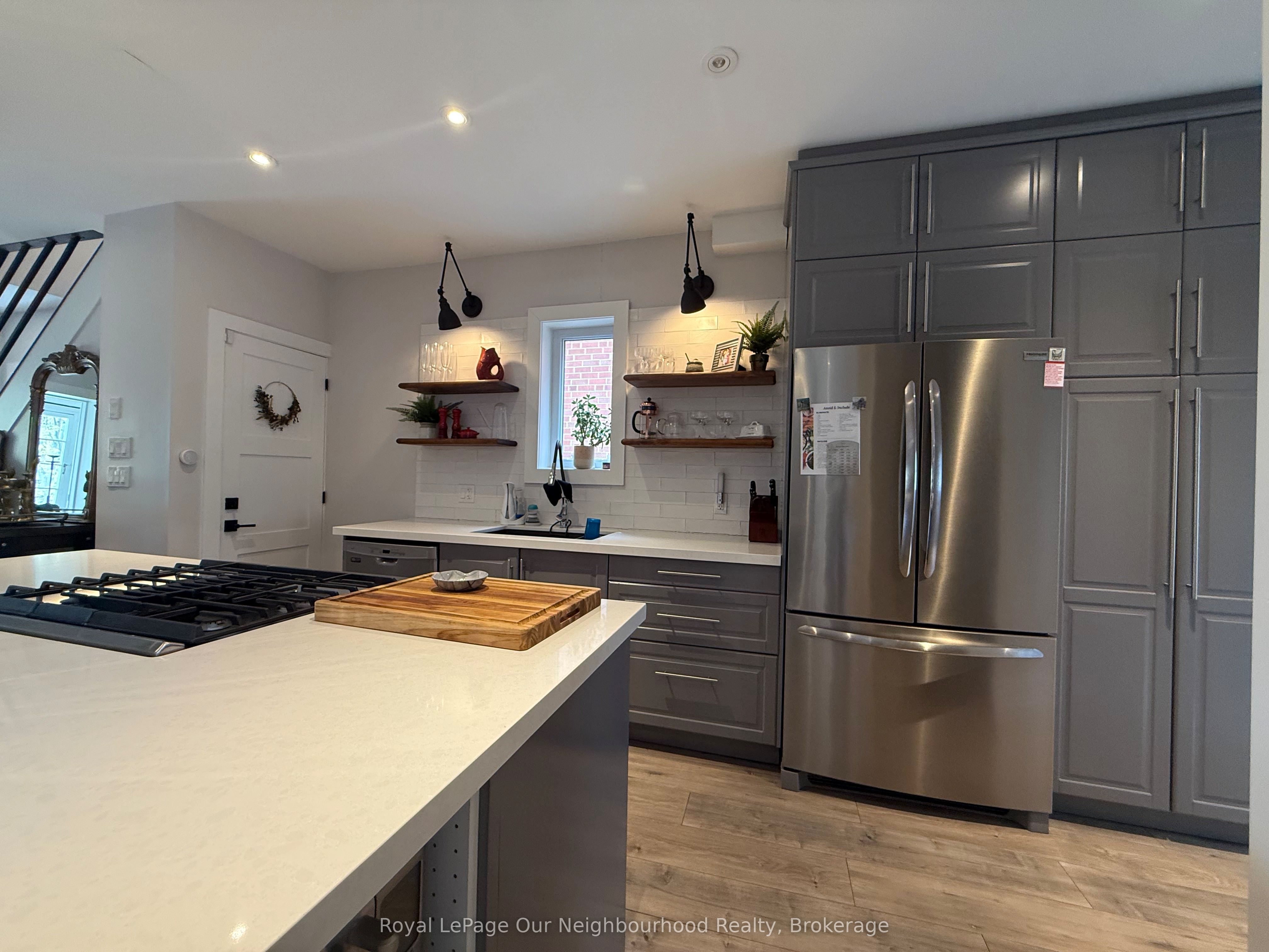 Upper-48 Albani Street, Toronto, ON, M8V 1X2