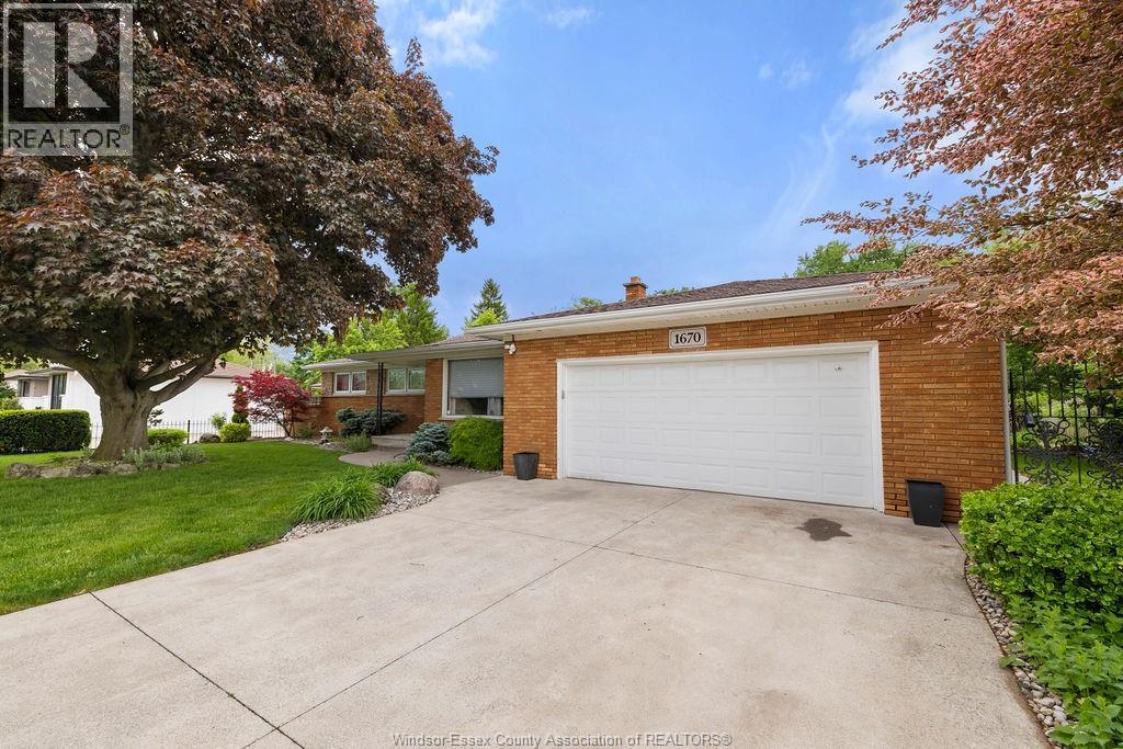 1670 Campbell Avenue, Windsor, ON, N9B2K6 photo 3