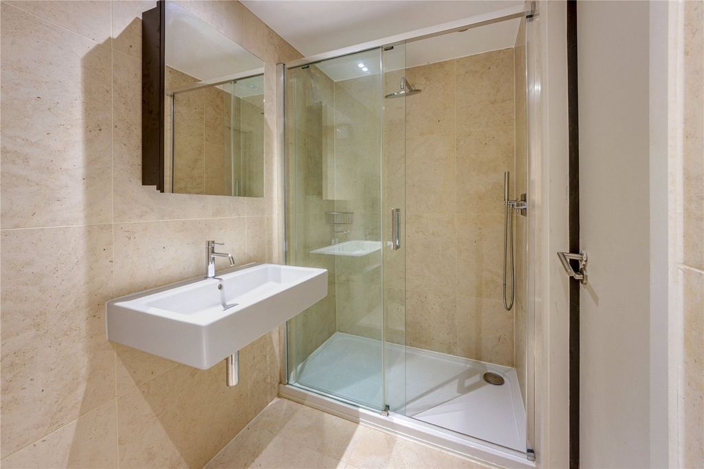Additional image 26 of 5 bed detached house for saleLoom Lane, Radlett, Hertfordshire WD7