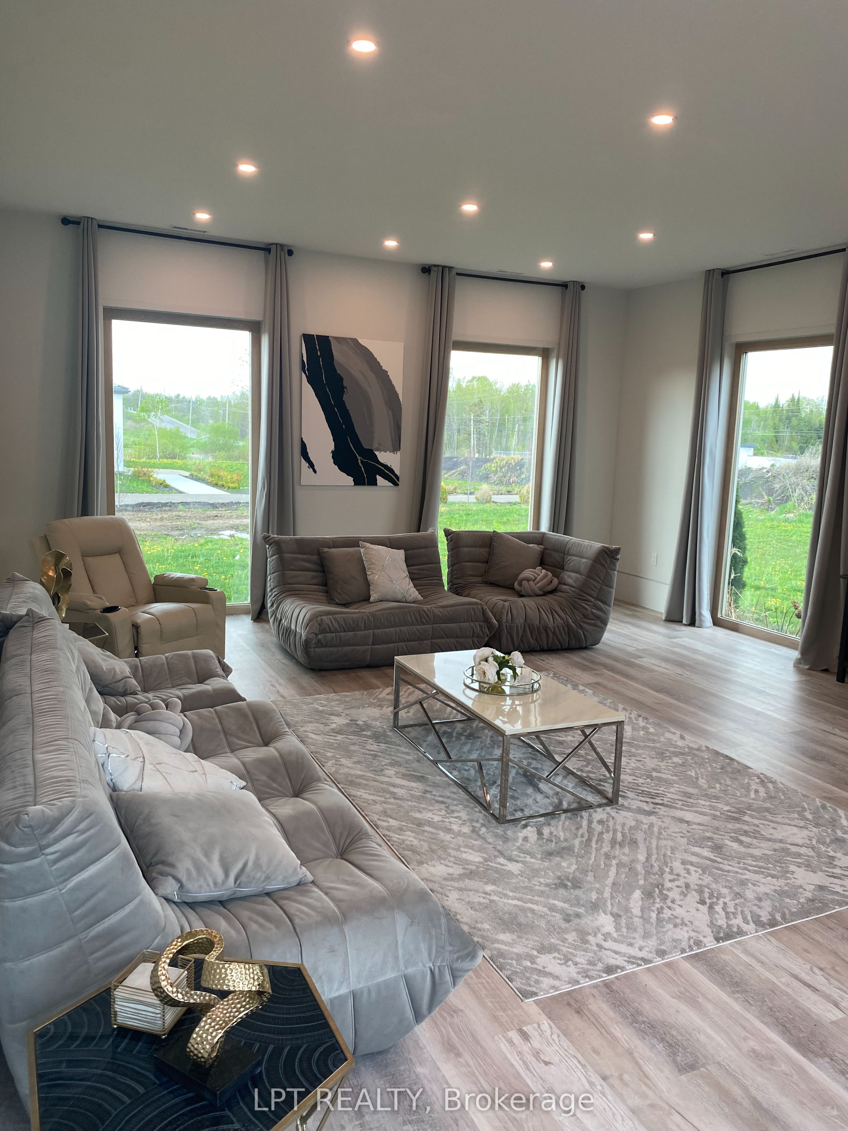 4252 Burnside Line, Severn, ON, L3V 0W1 photo 4